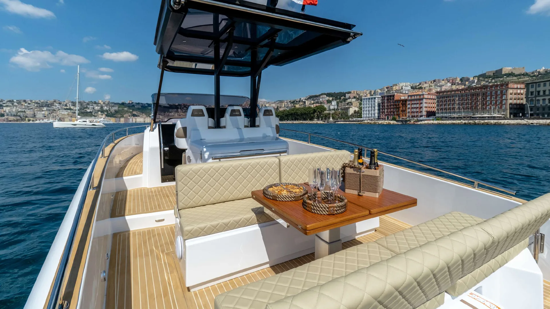 Avangarde 35 — photo 4 location yacht Monaco