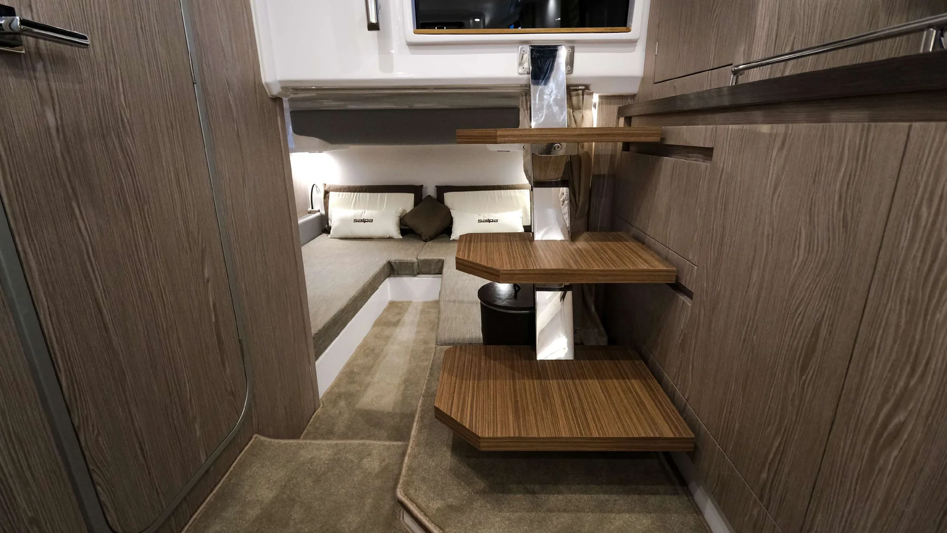 Avangarde 35 — photo 11 location yacht Monaco