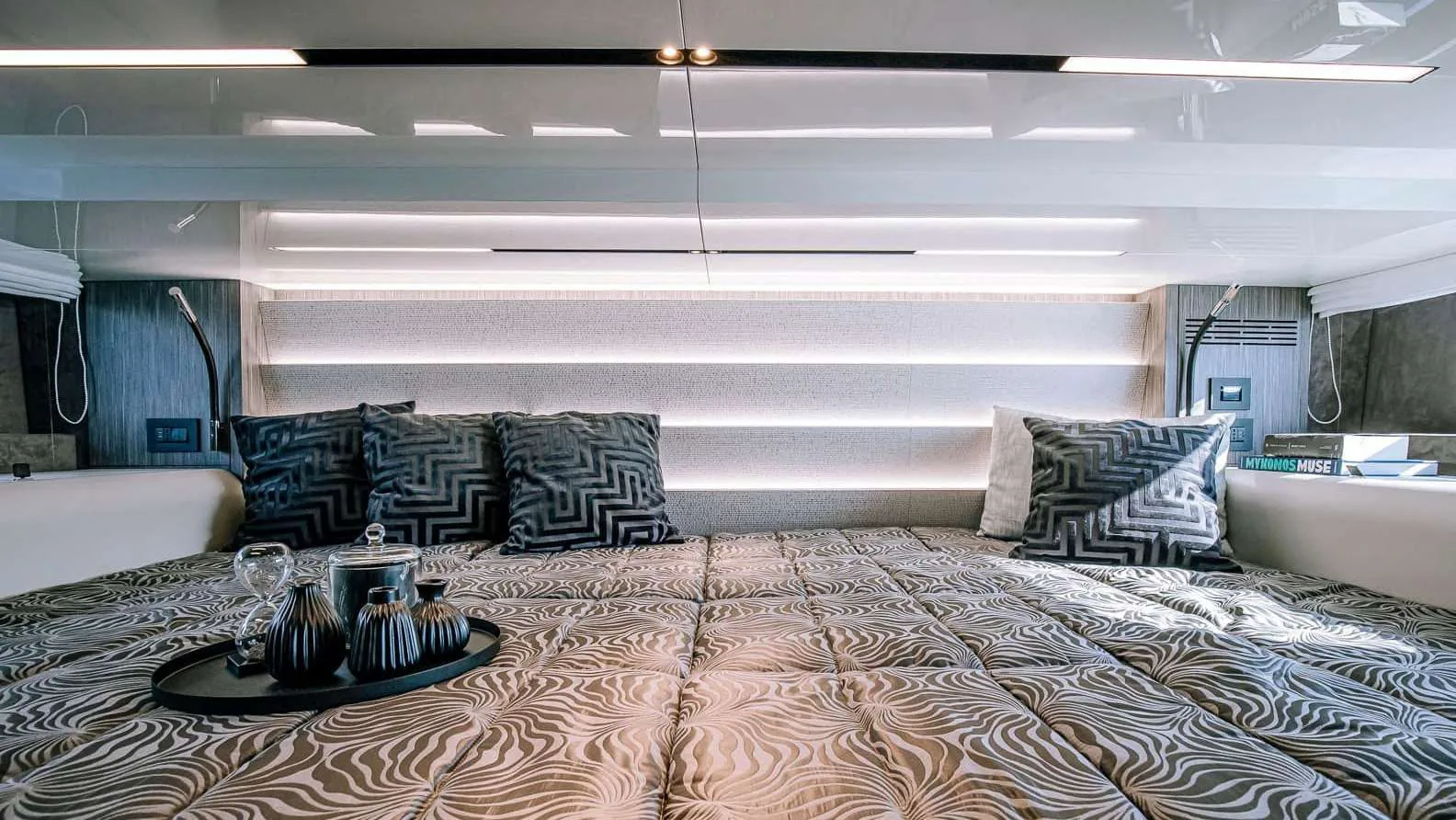 Cranchi A46 — photo 7 location yacht Monaco