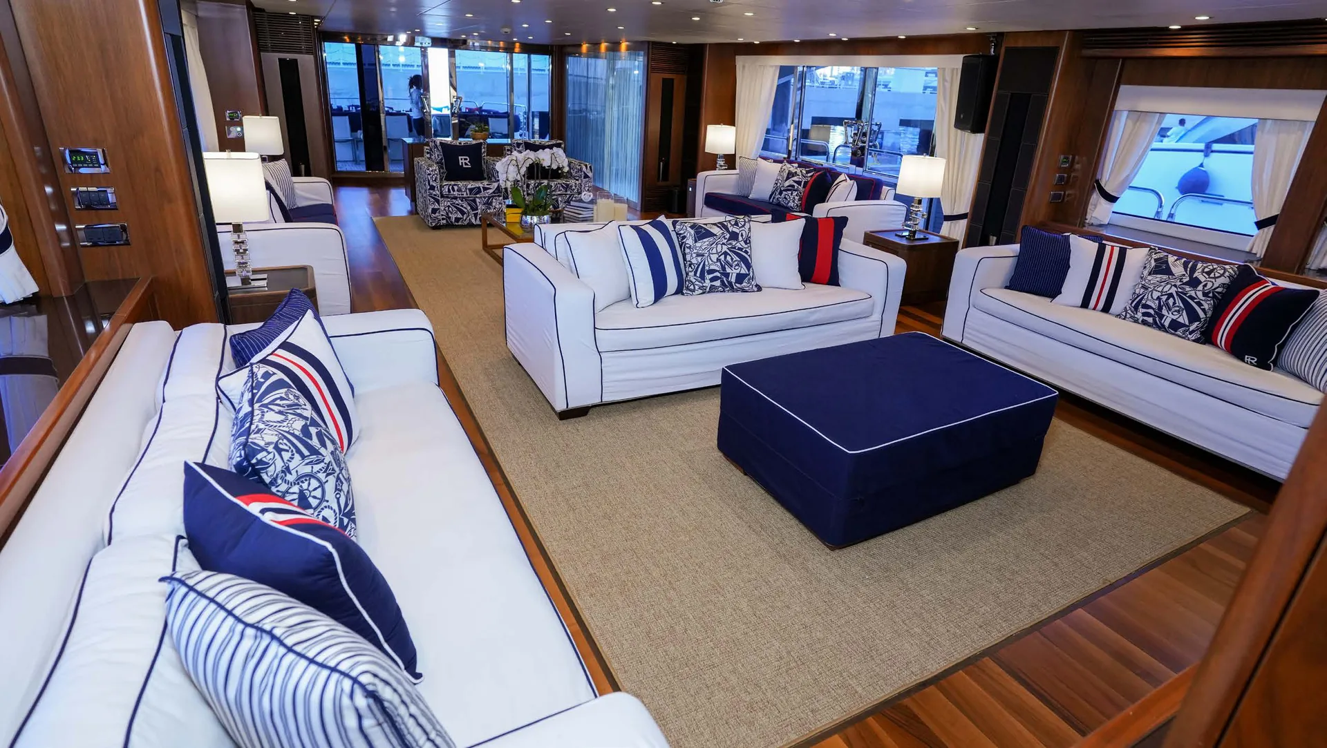 Lucien — photo 12 location yacht Monaco