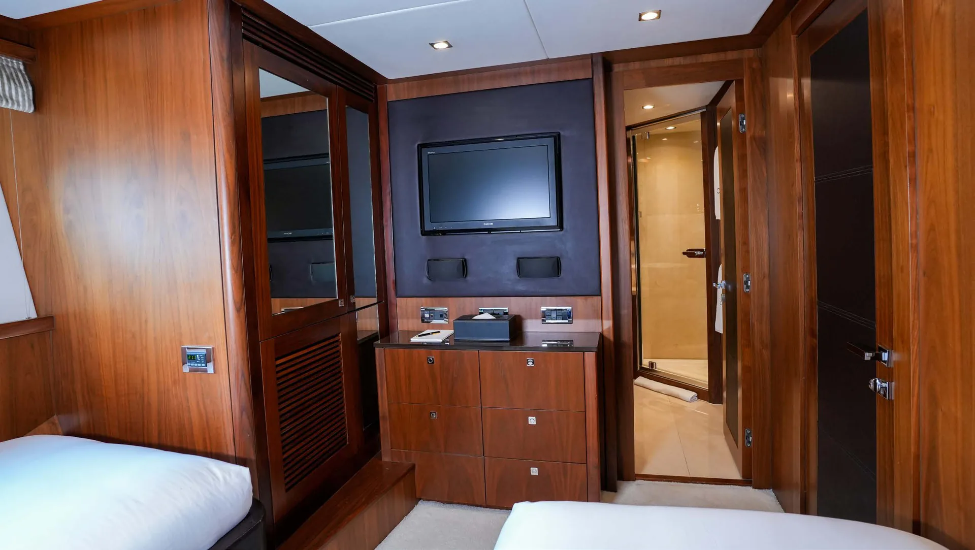 Lucien — photo 30 location yacht Monaco