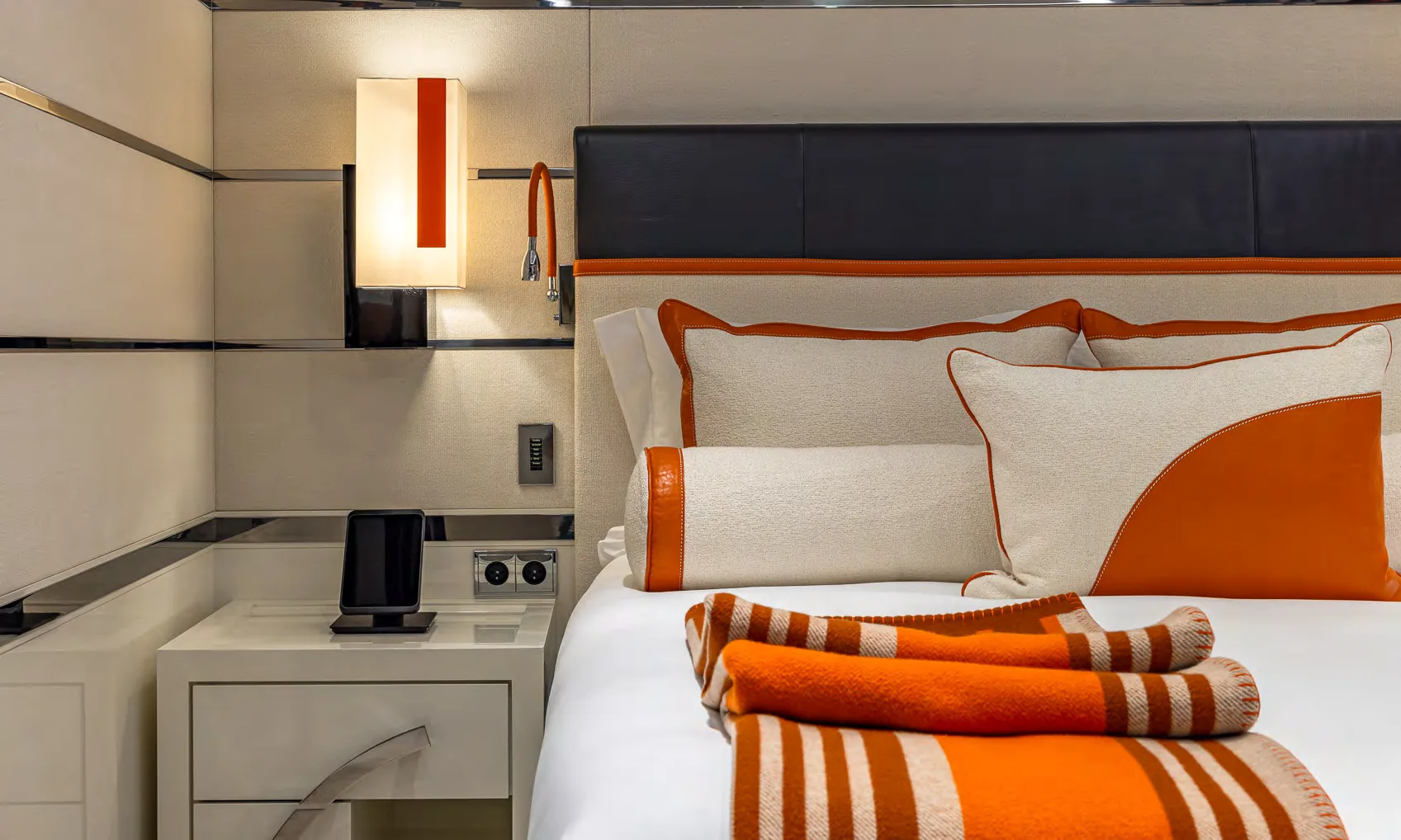 OKTO — photo 20 location yacht Monaco