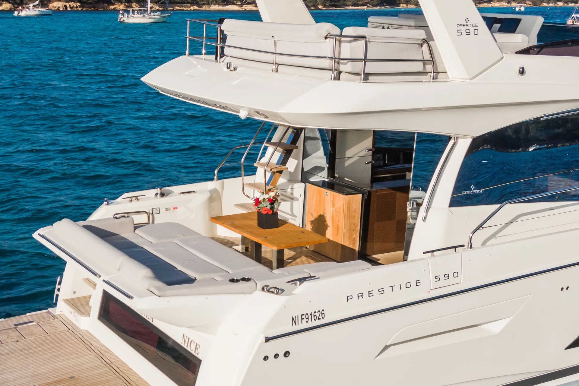 Prestige 590 — photo 5 location yacht Monaco