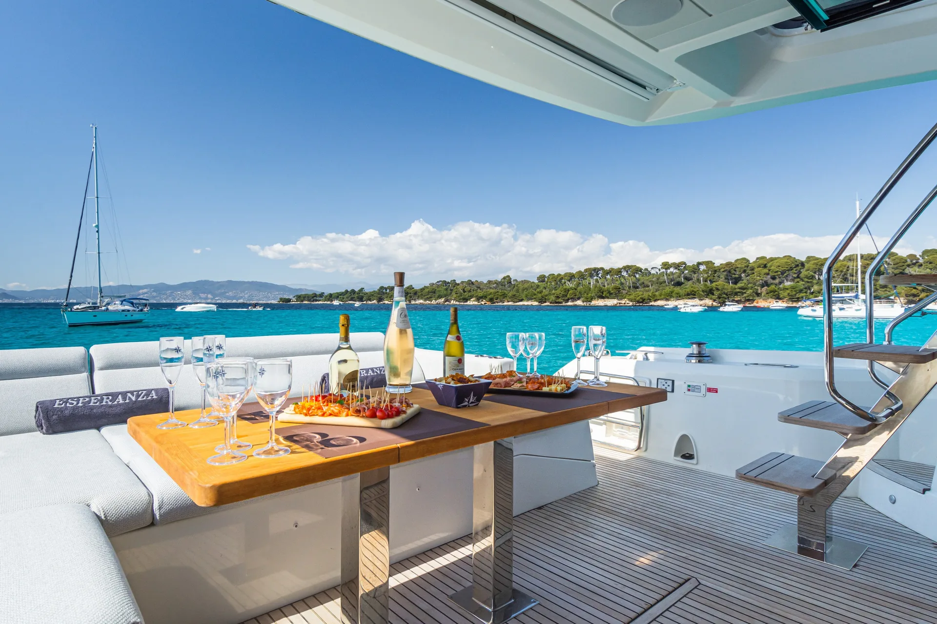 Prestige 590 — photo 6 location yacht Monaco