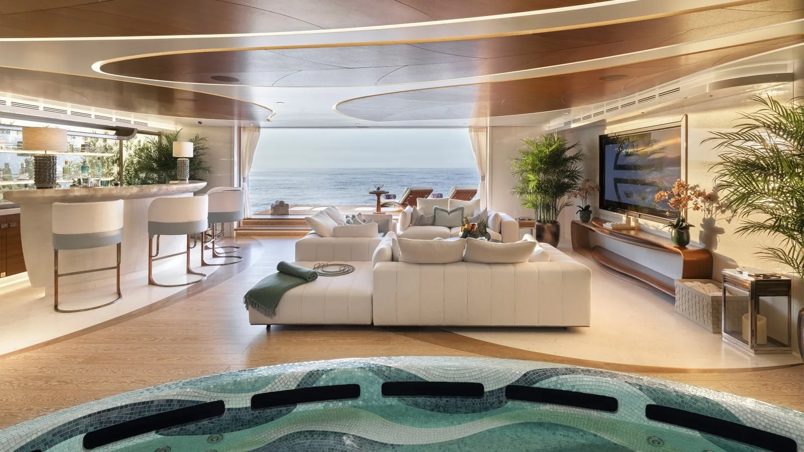 AHPO - photo 9 yacht charter Monaco
