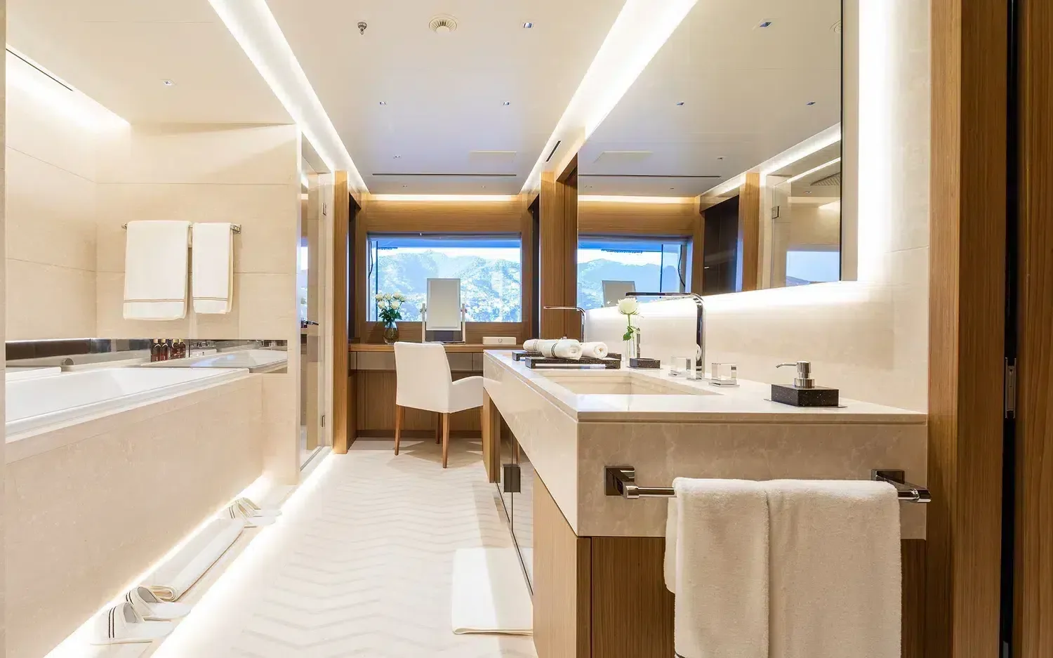ALFA - photo 27 yacht charter Monaco