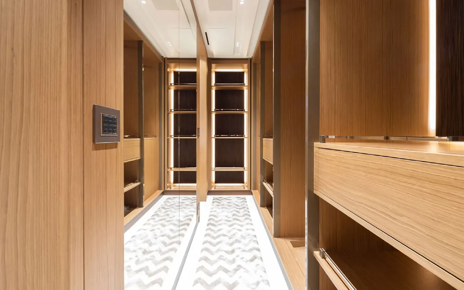 ALFA - photo 29 yacht charter Monaco