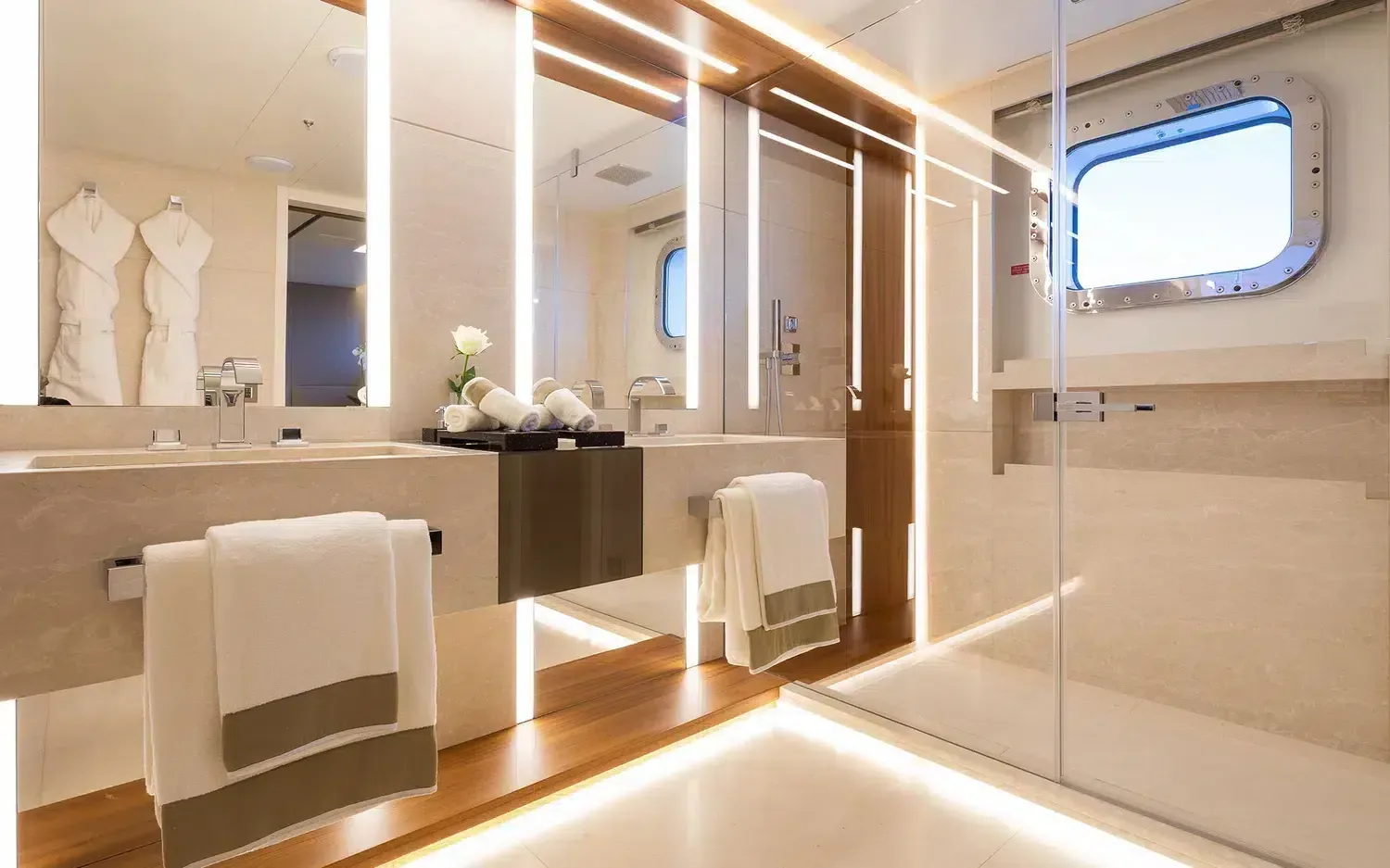 ALFA - photo 31 yacht charter Monaco