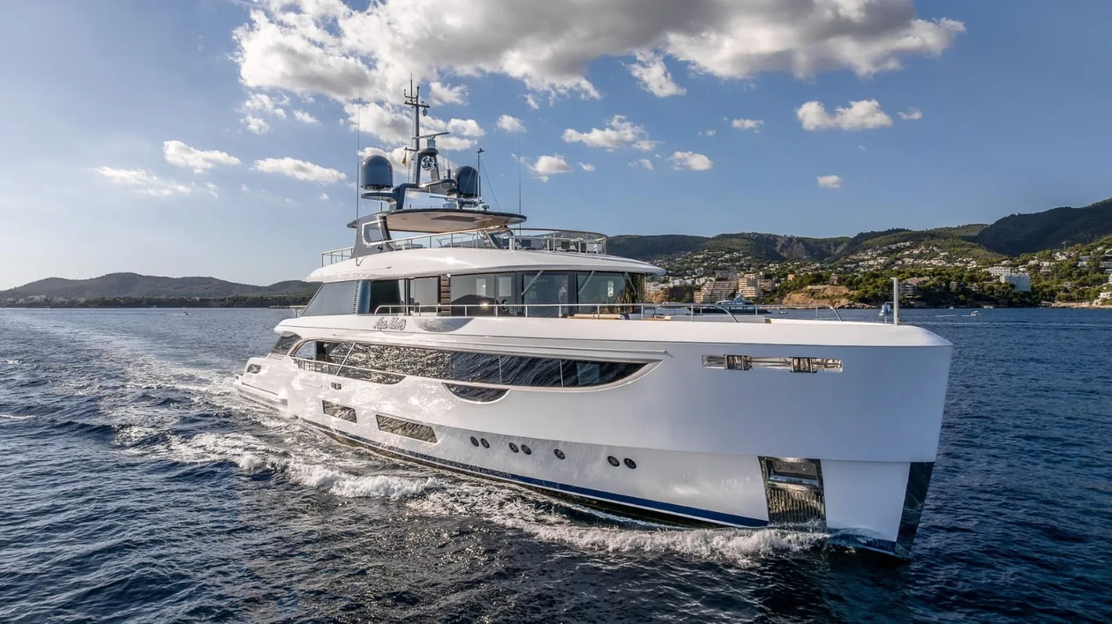 ALPHA WAVES - photo 2 yacht charter Monaco