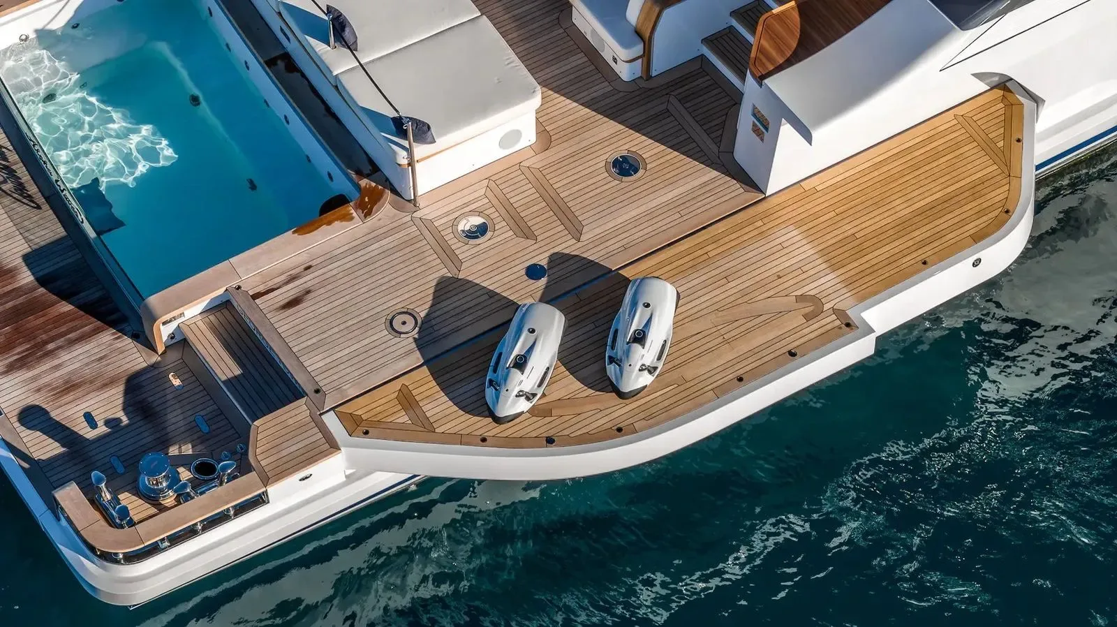 ALPHA WAVES - photo 8 yacht charter Monaco