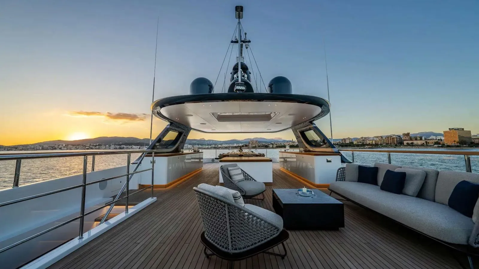 ALPHA WAVES - photo 14 yacht charter Monaco