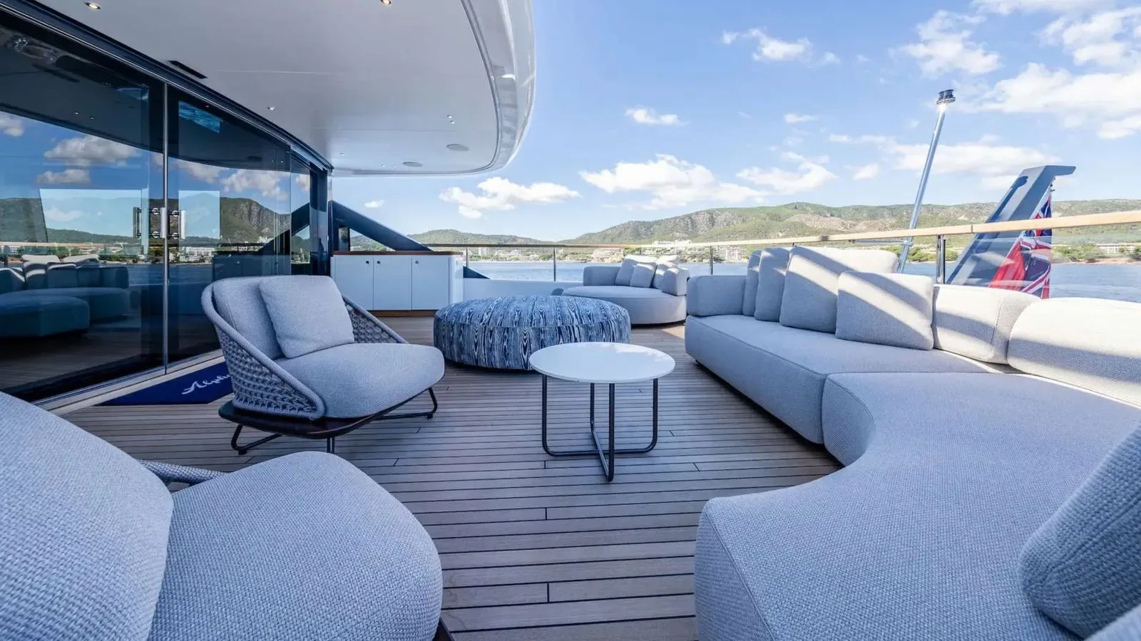 ALPHA WAVES - photo 16 yacht charter Monaco