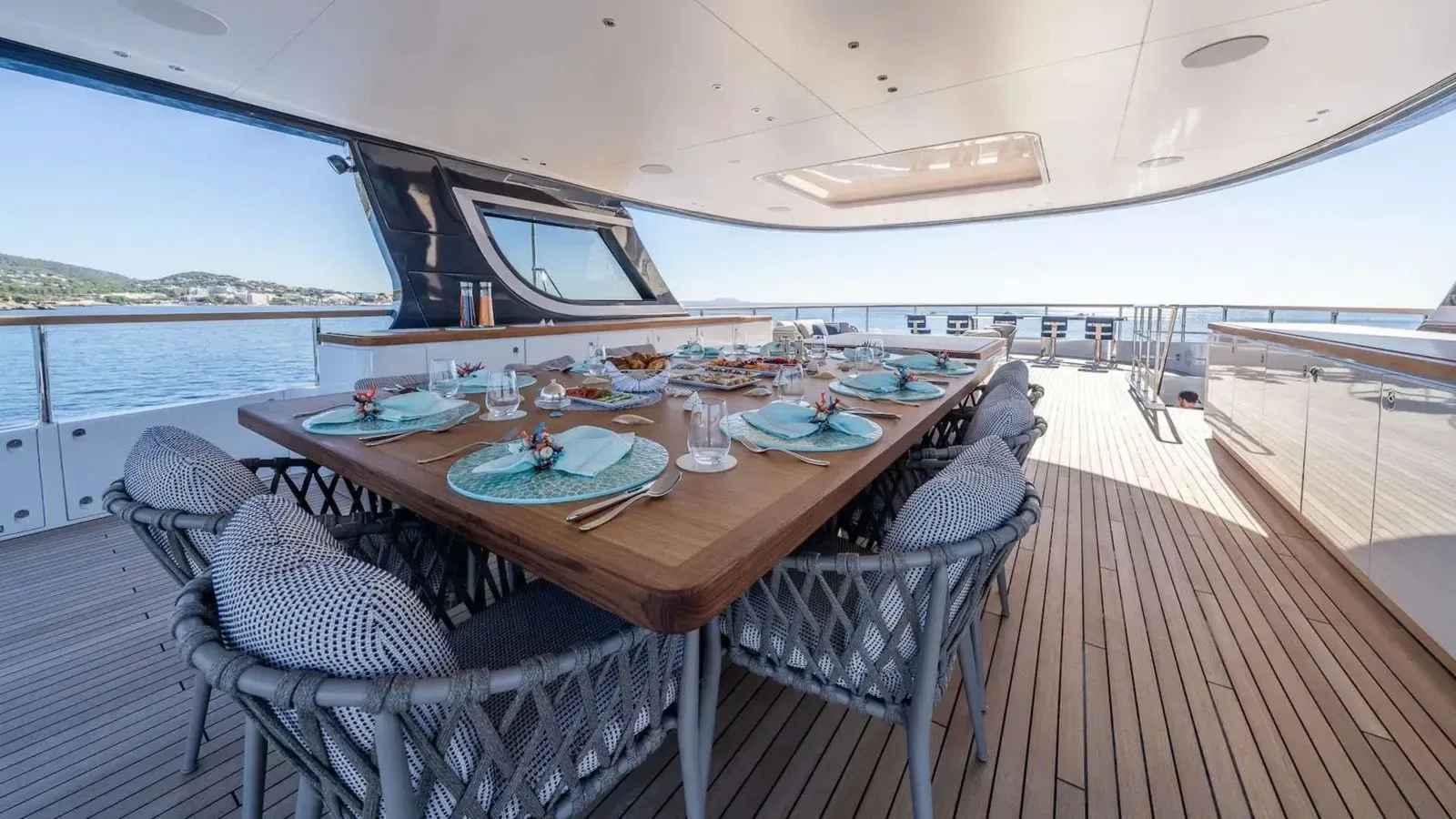 ALPHA WAVES - photo 19 yacht charter Monaco