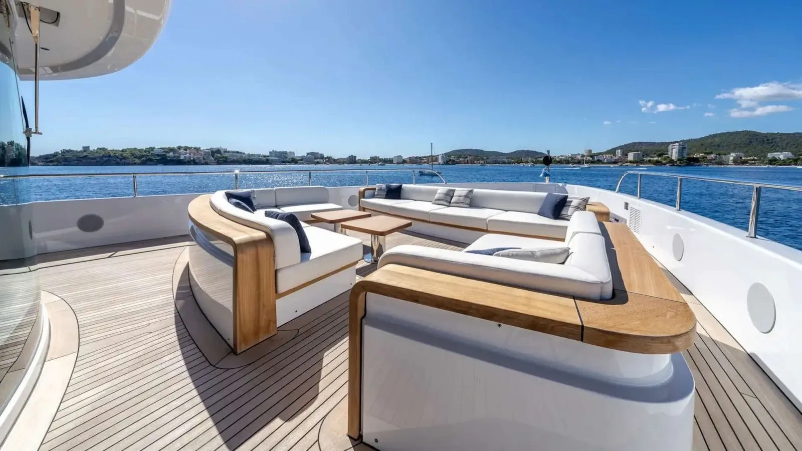 ALPHA WAVES - photo 22 yacht charter Monaco