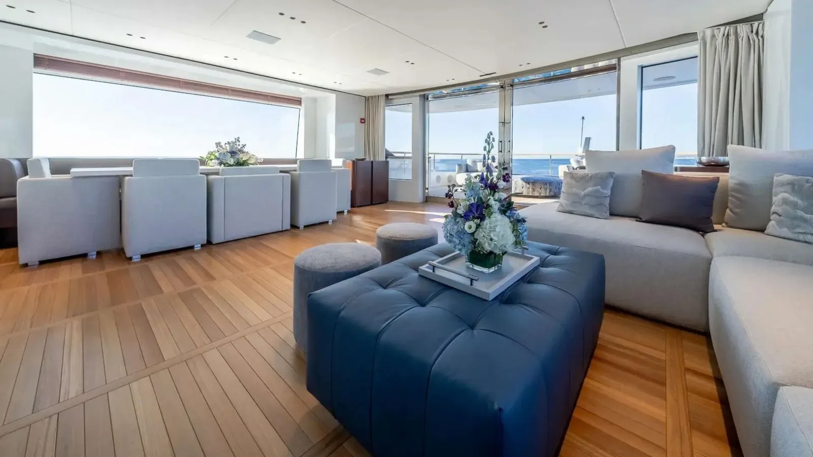 ALPHA WAVES - photo 25 yacht charter Monaco
