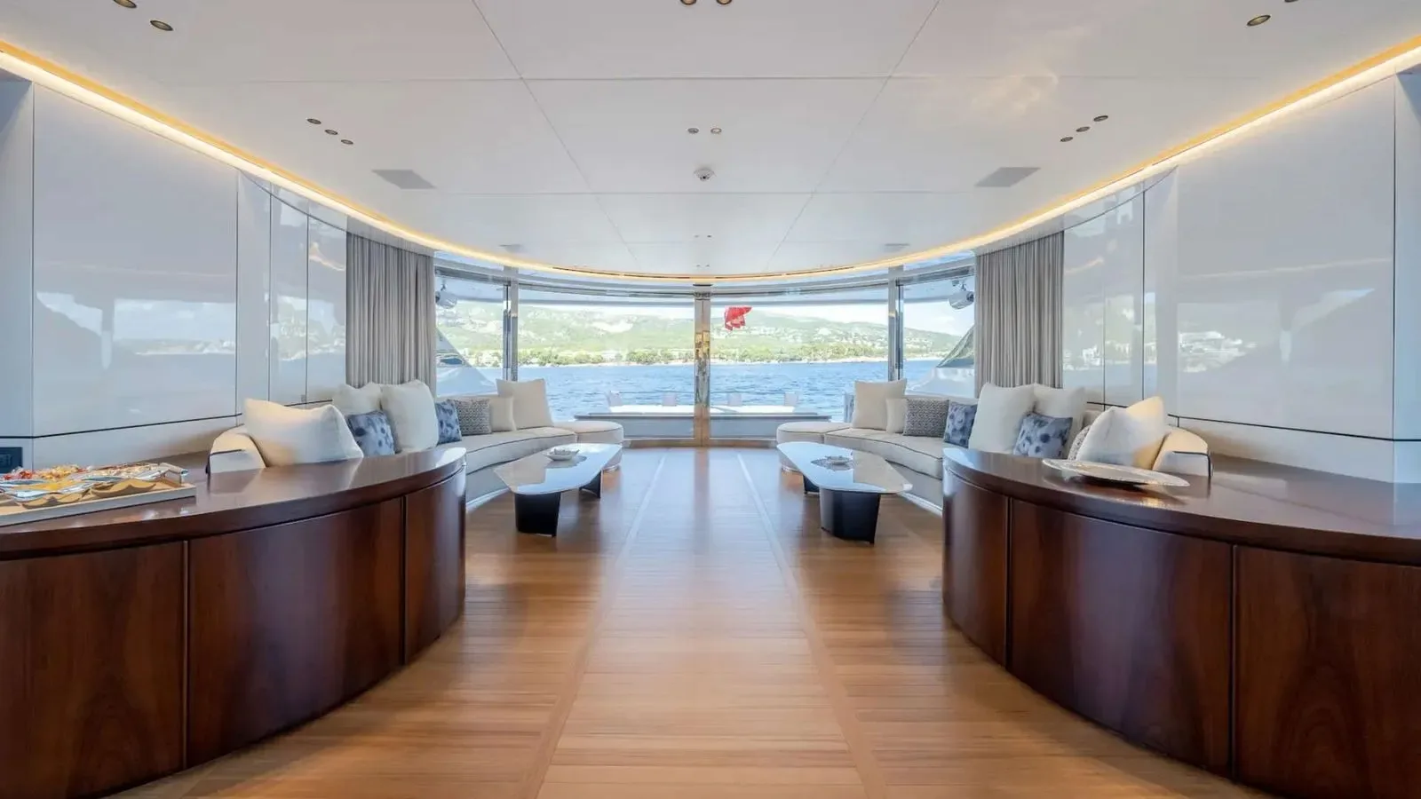 ALPHA WAVES - photo 27 yacht charter Monaco