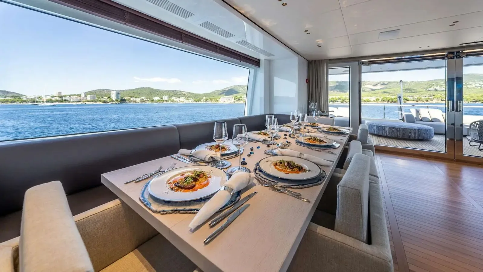 ALPHA WAVES - photo 31 yacht charter Monaco