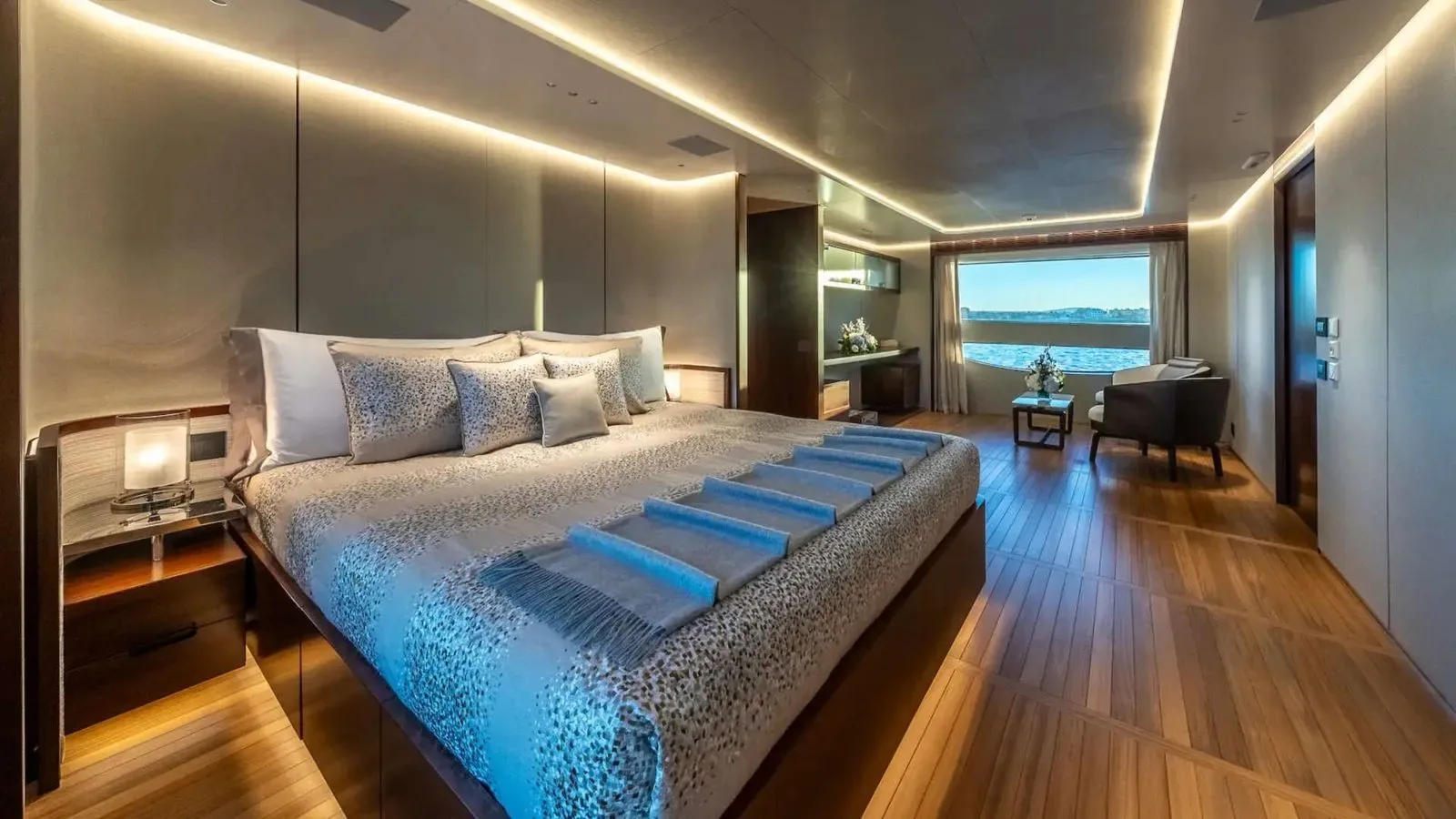 ALPHA WAVES - photo 33 yacht charter Monaco