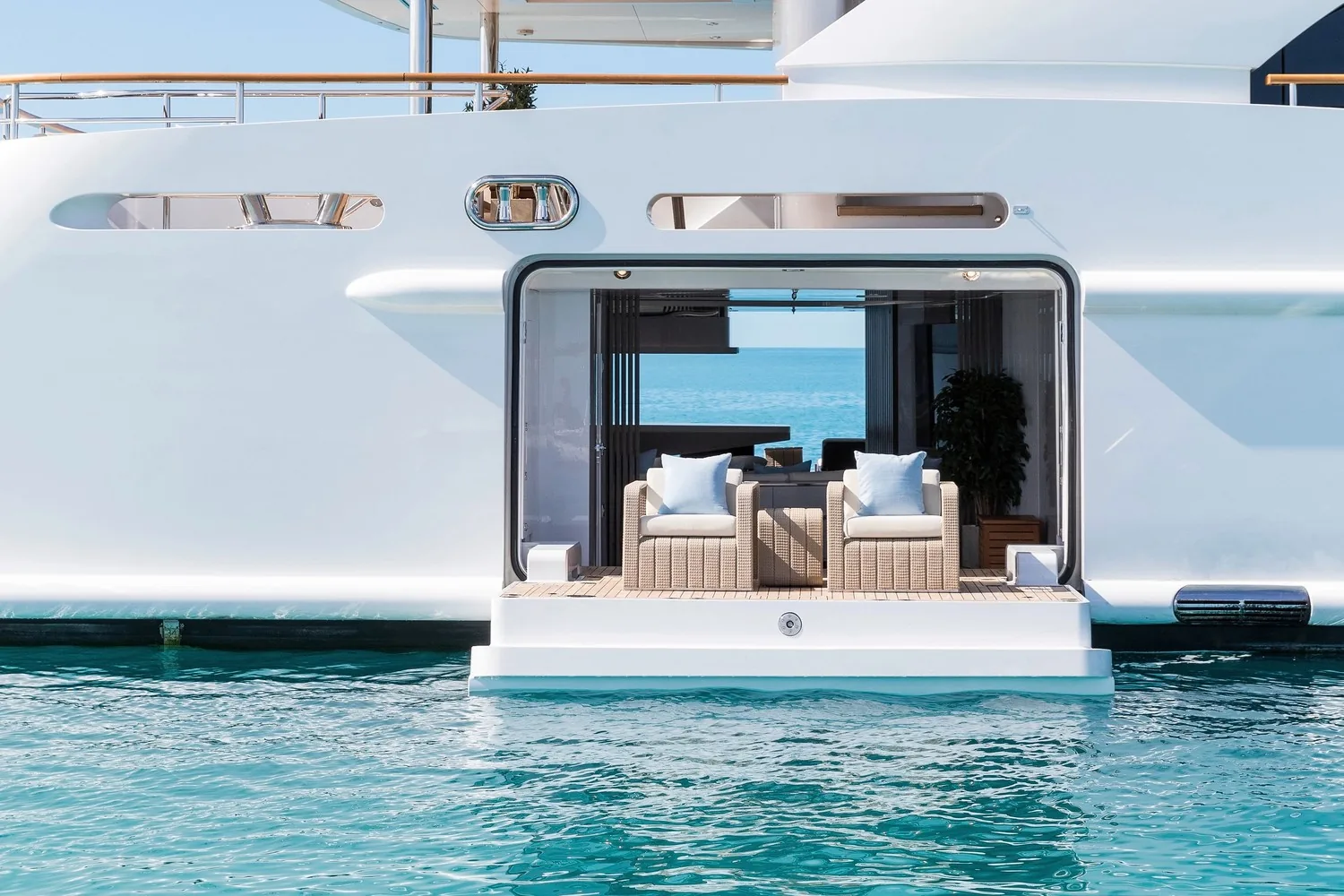 ARTISAN - photo 5 yacht charter Monaco