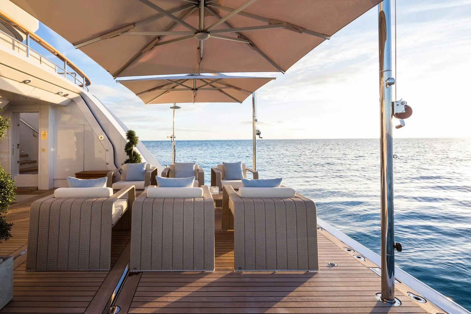 ARTISAN - photo 8 yacht charter Monaco