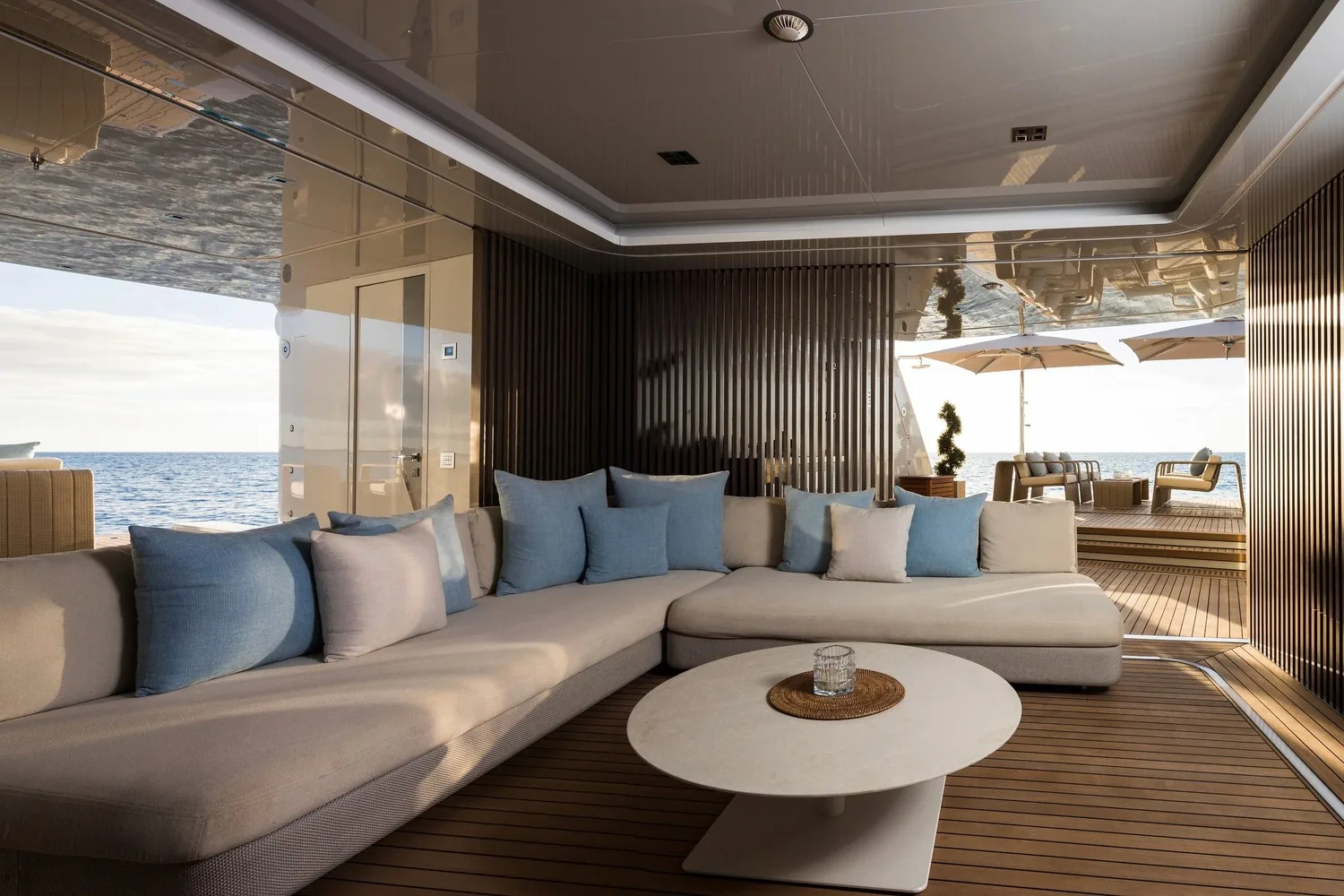ARTISAN - photo 10 yacht charter Monaco