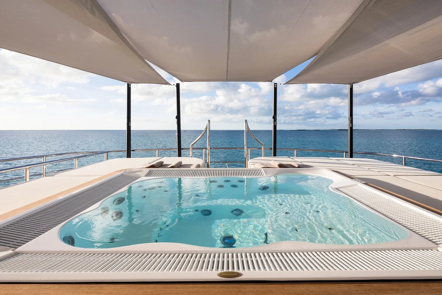 ARTISAN - photo 14 yacht charter Monaco