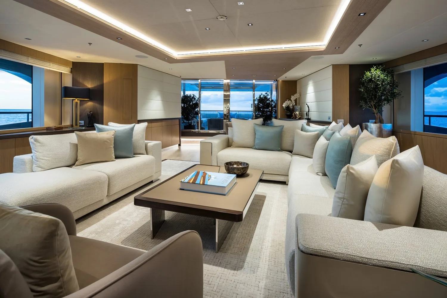 ARTISAN - photo 25 yacht charter Monaco