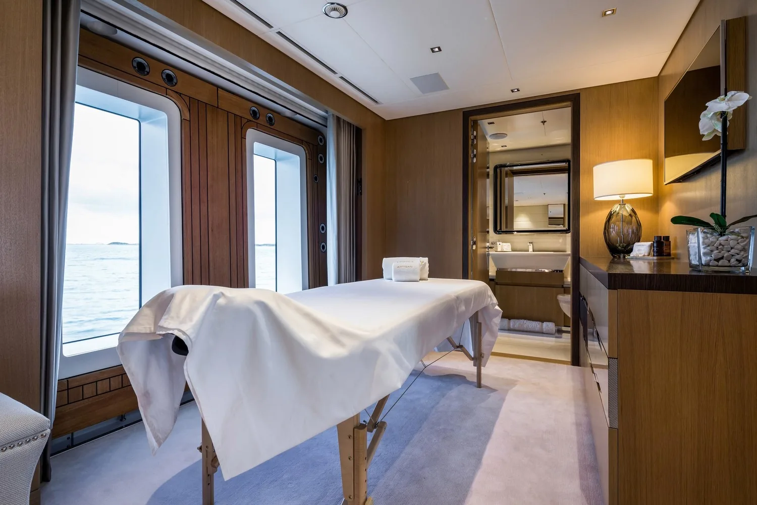 ARTISAN - photo 39 yacht charter Monaco