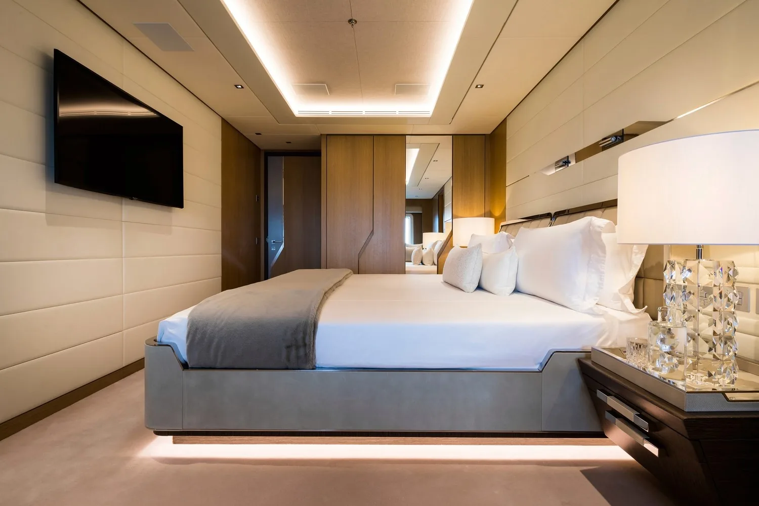 ARTISAN - photo 40 yacht charter Monaco