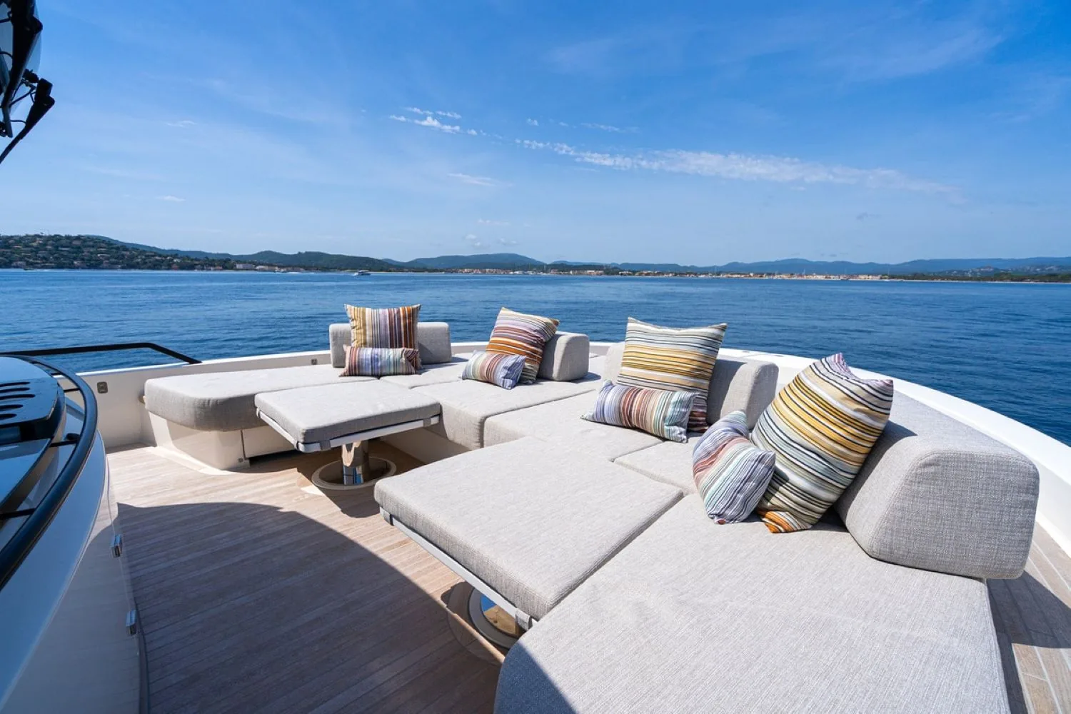 BLUEGAME BGX63 - photo 9 yacht charter Monaco