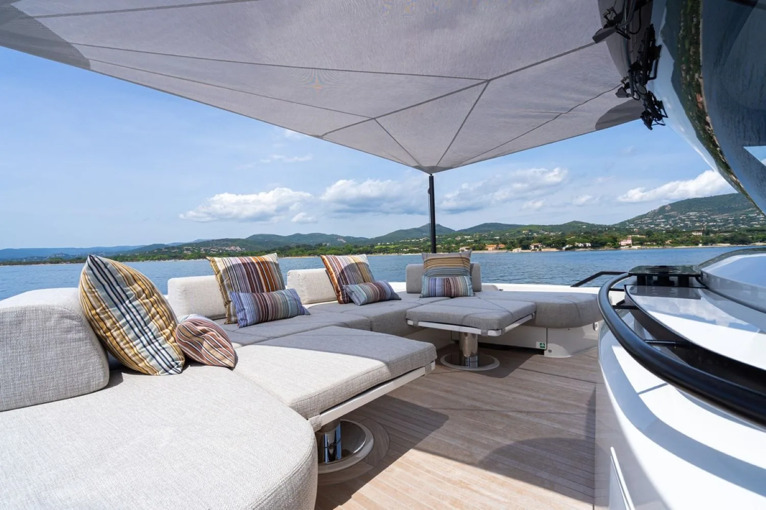 BLUEGAME BGX63 - photo 10 yacht charter Monaco