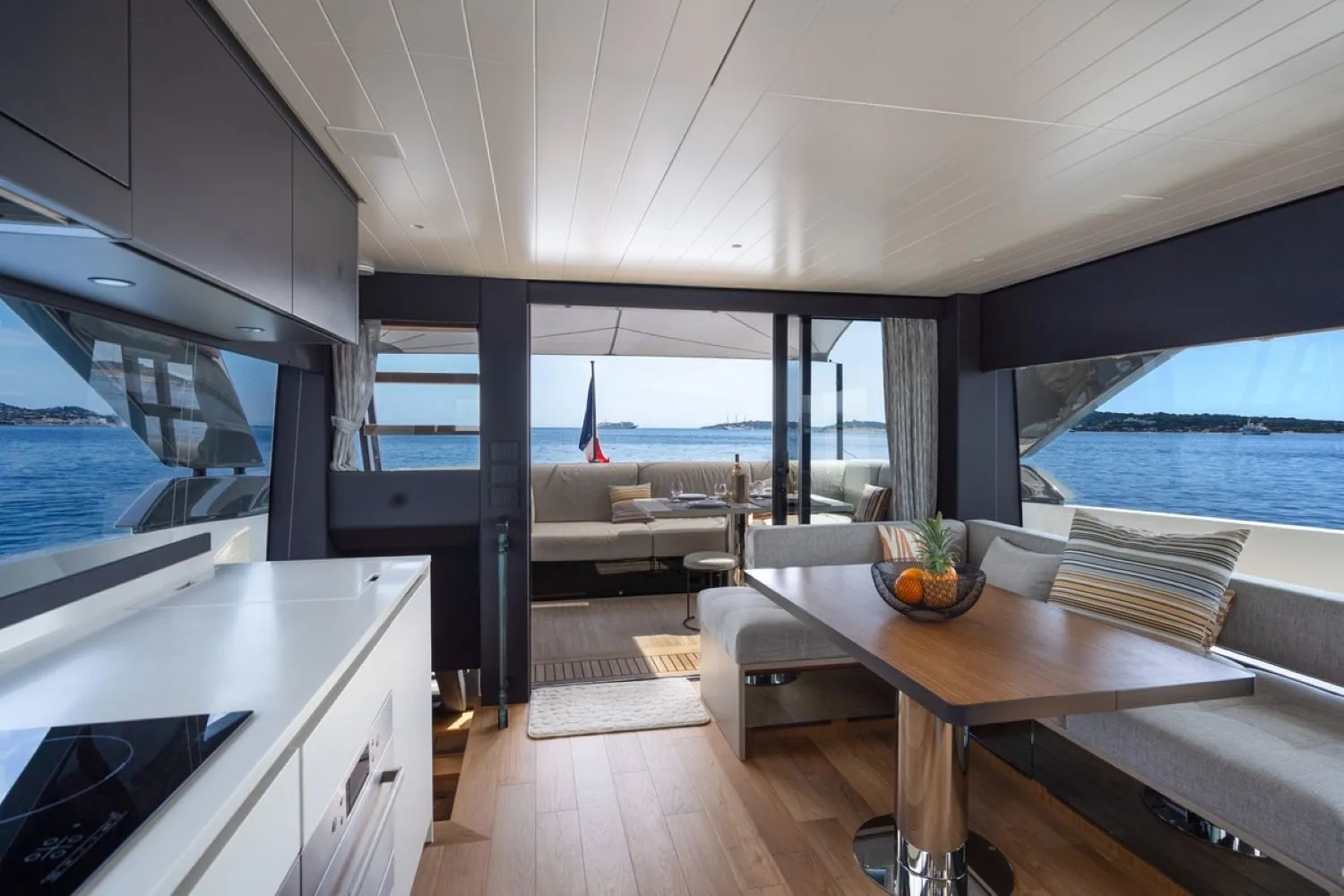 BLUEGAME BGX63 - photo 14 yacht charter Monaco