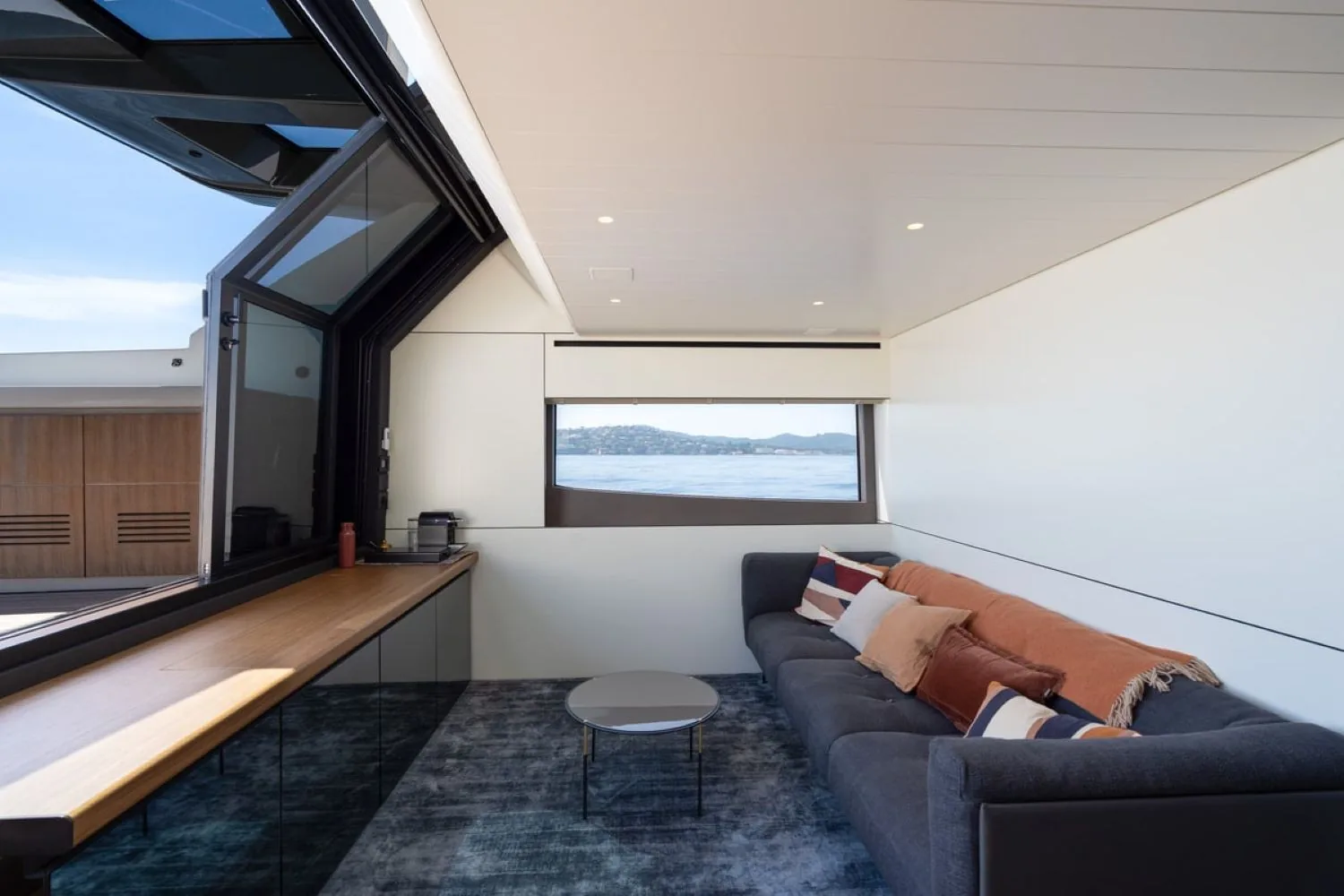 BLUEGAME BGX63 - photo 15 yacht charter Monaco