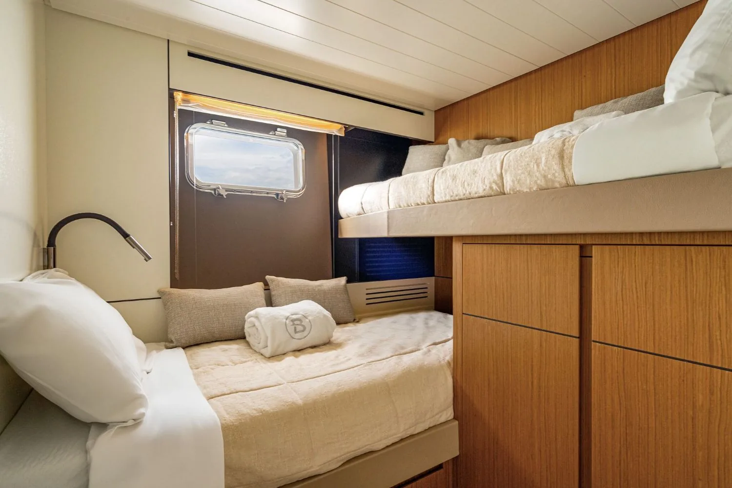 BLUEGAME BGX63 - photo 18 yacht charter Monaco