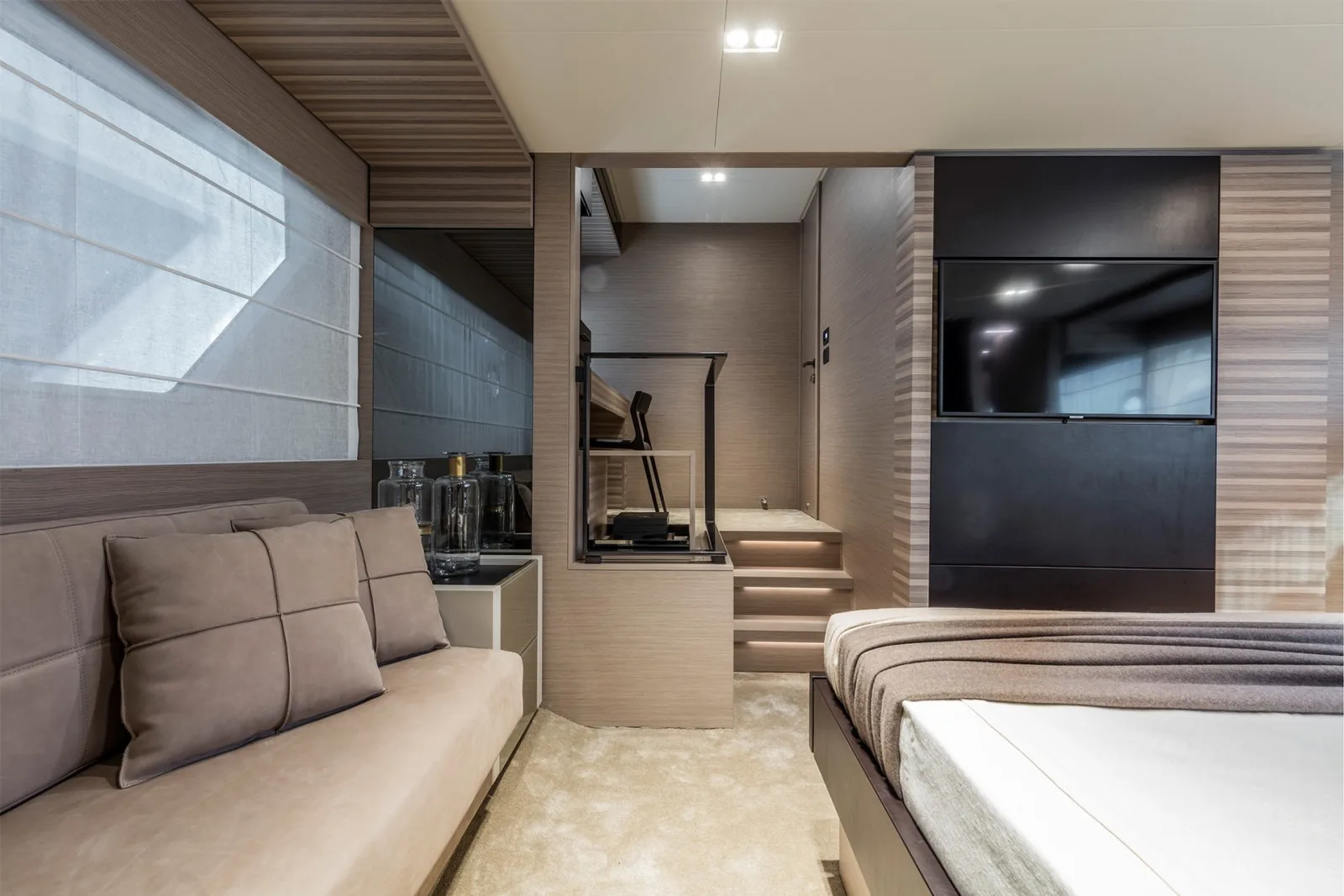 CARE ONE - photo 8 yacht charter Monaco