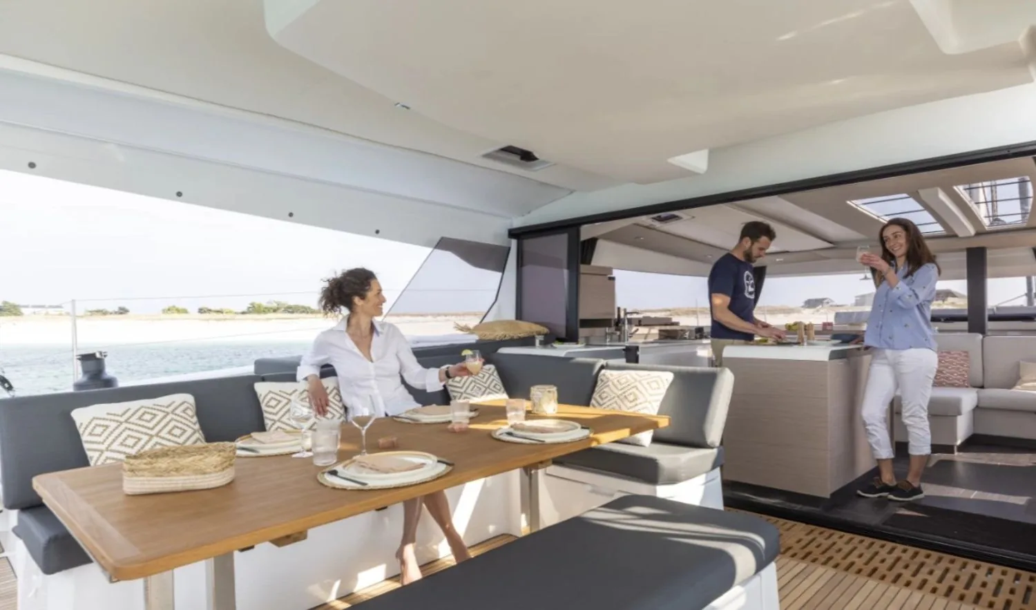 CATAMARAN AURA 51 - photo 8 yacht charter Monaco