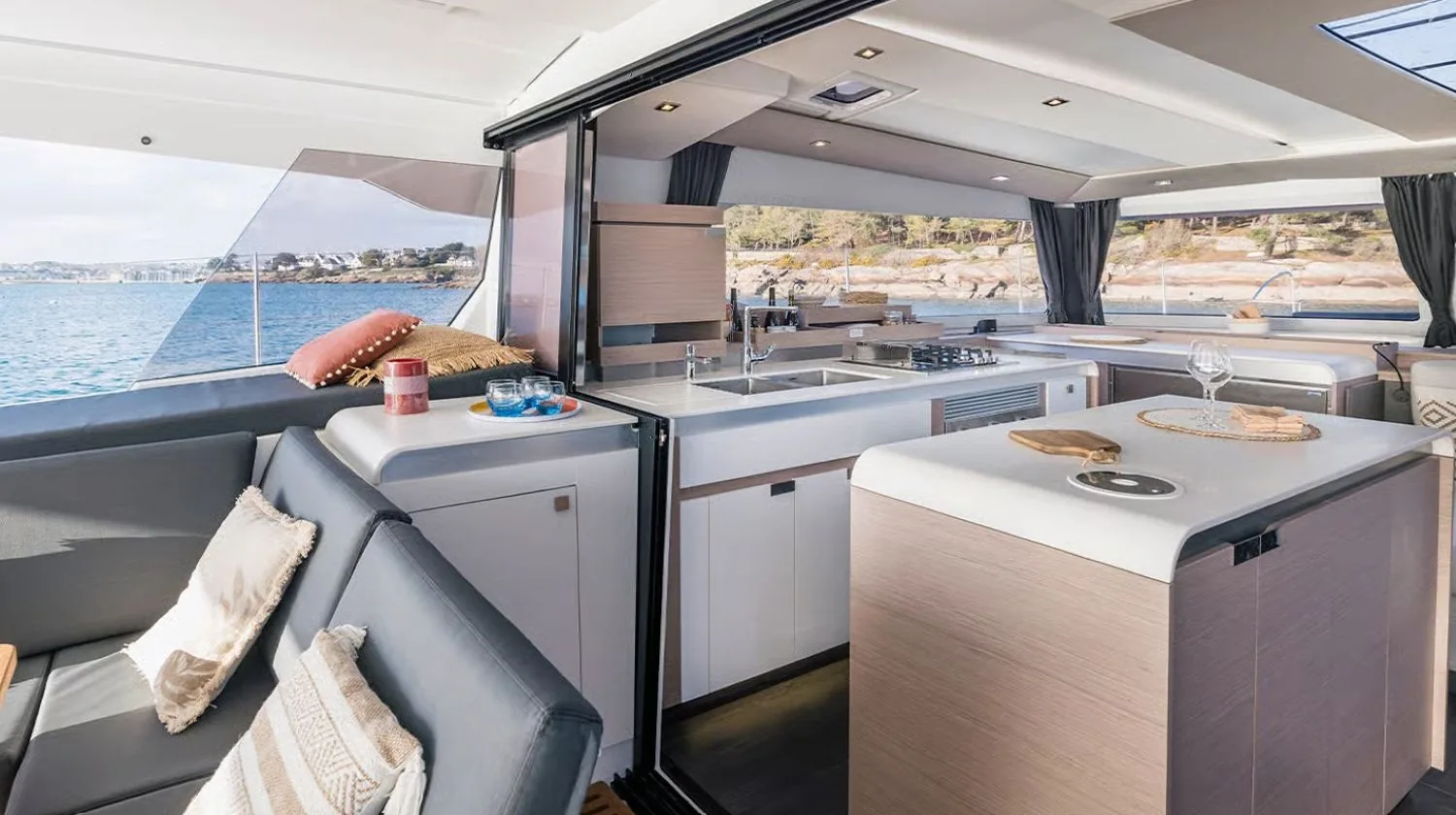CATAMARAN AURA 51 - photo 9 yacht charter Monaco