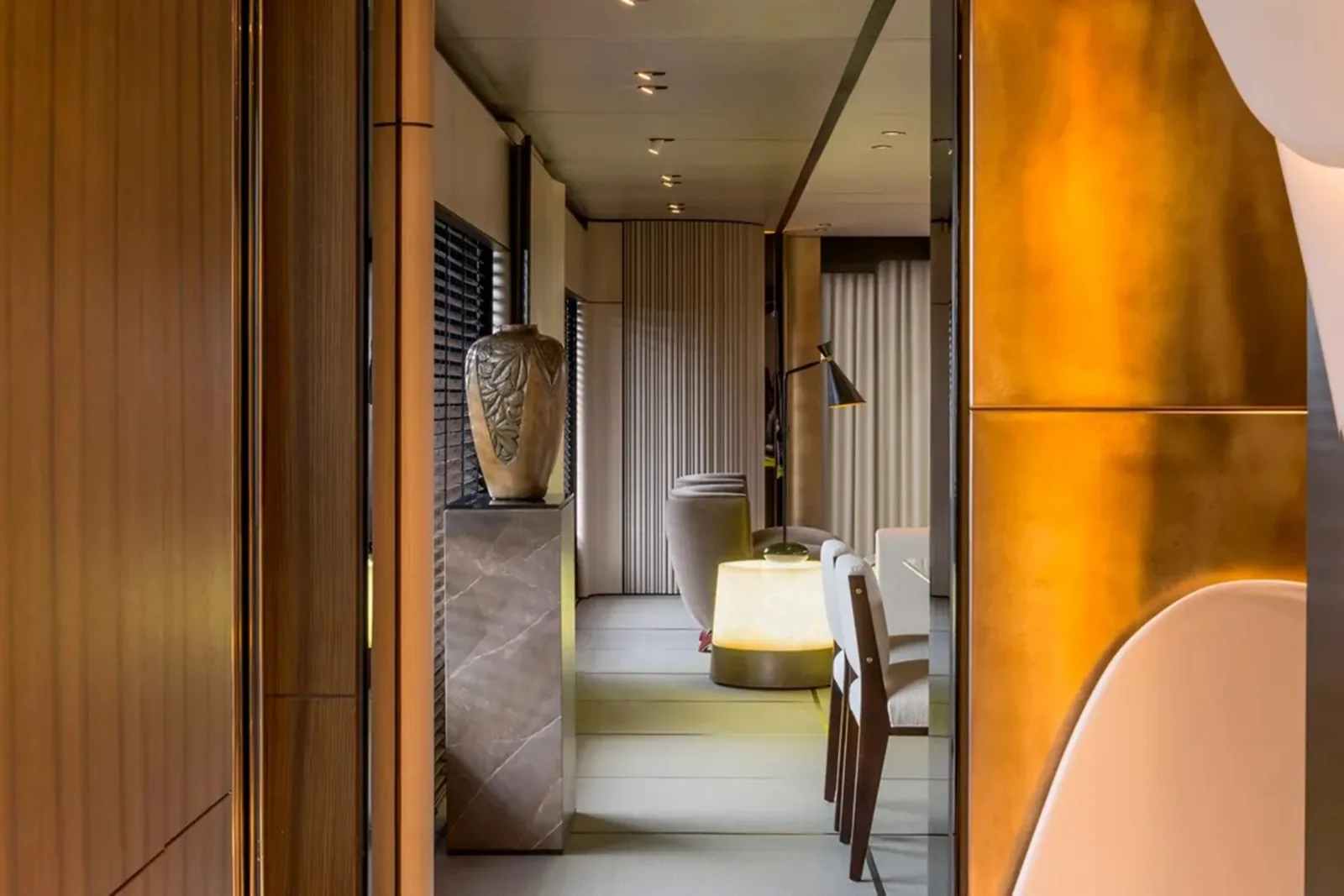 ENDEAVOUR 2 - photo 9 yacht charter Monaco