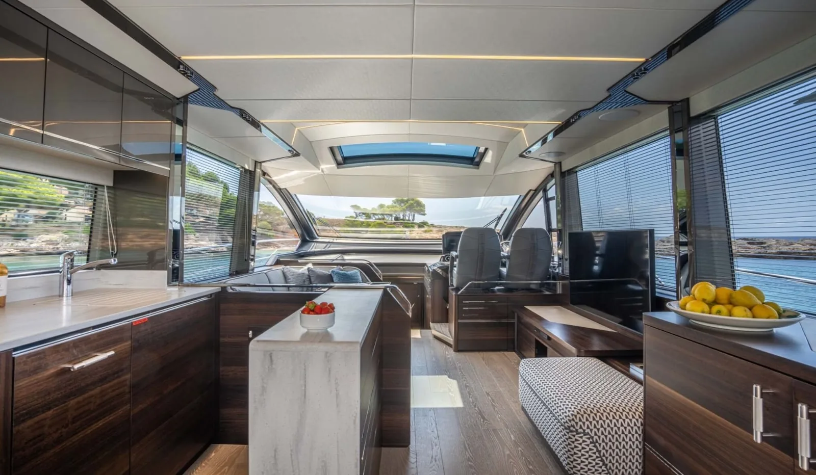 FORZA - photo 12 yacht charter Monaco