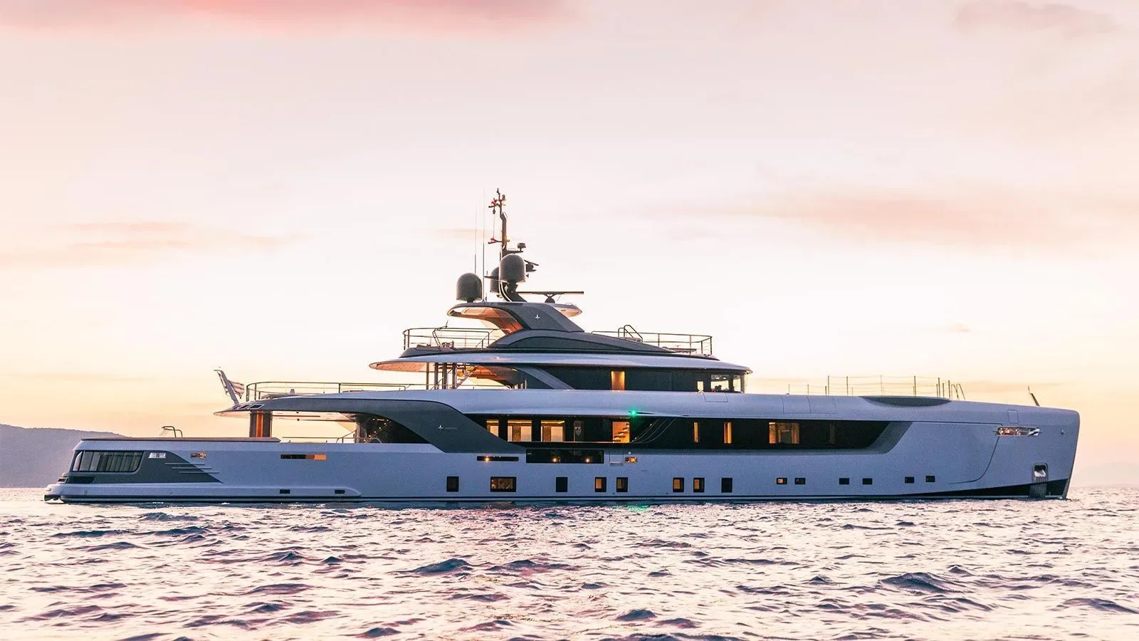 GECO - photo 4 yacht charter Monaco