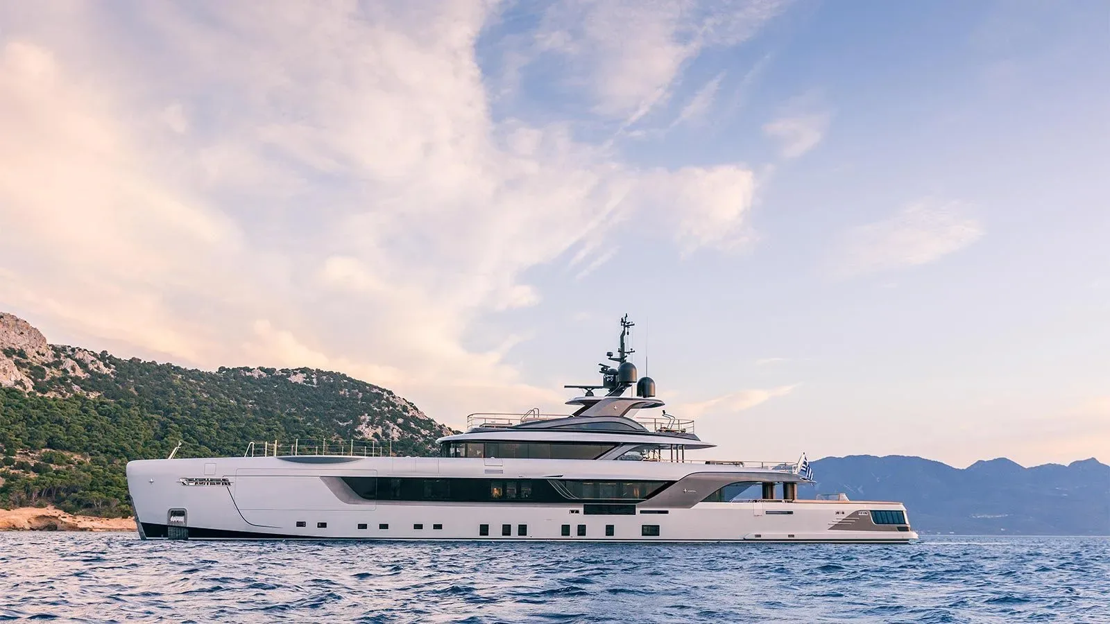 GECO - photo 5 yacht charter Monaco