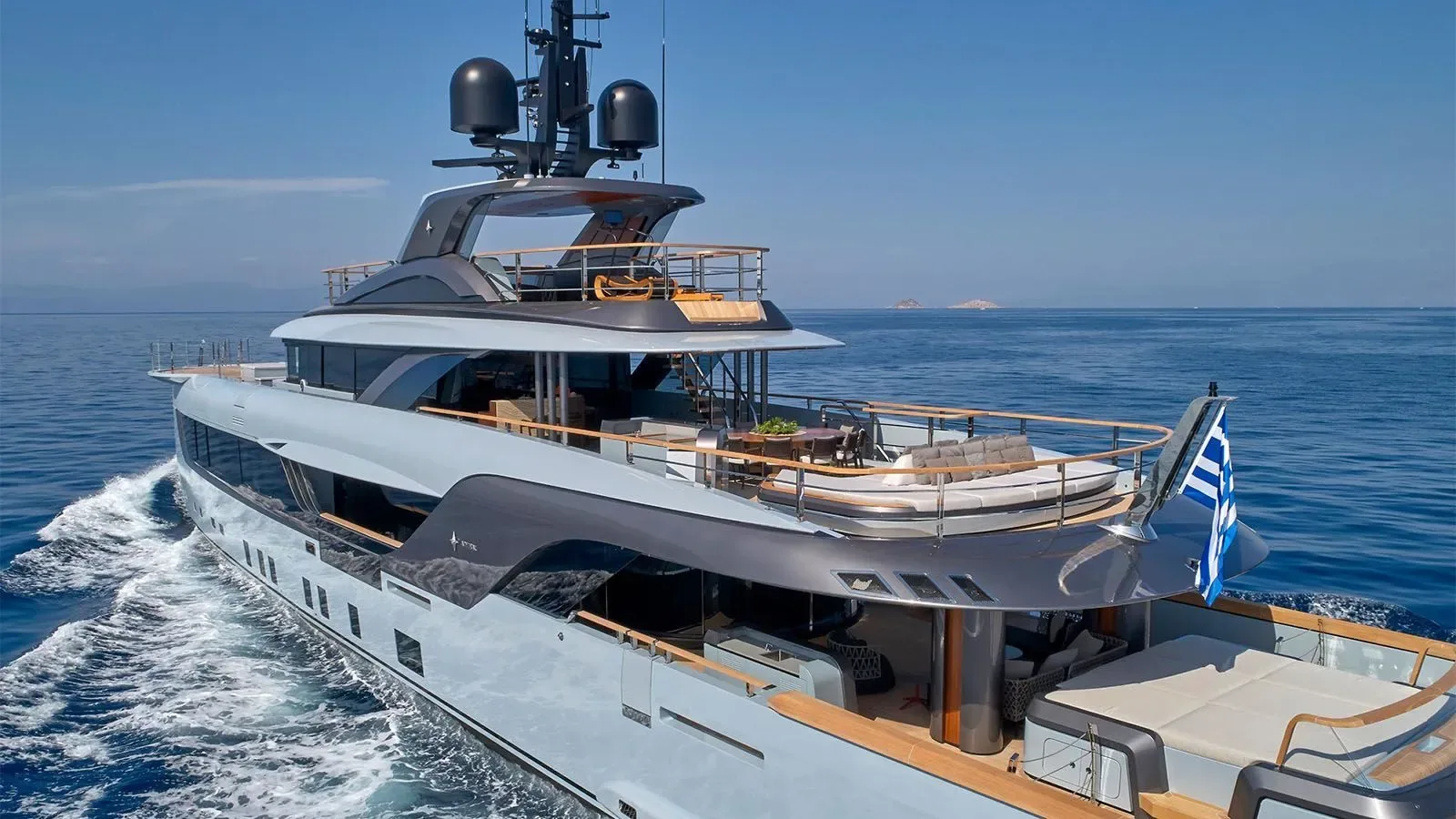 GECO - photo 13 yacht charter Monaco