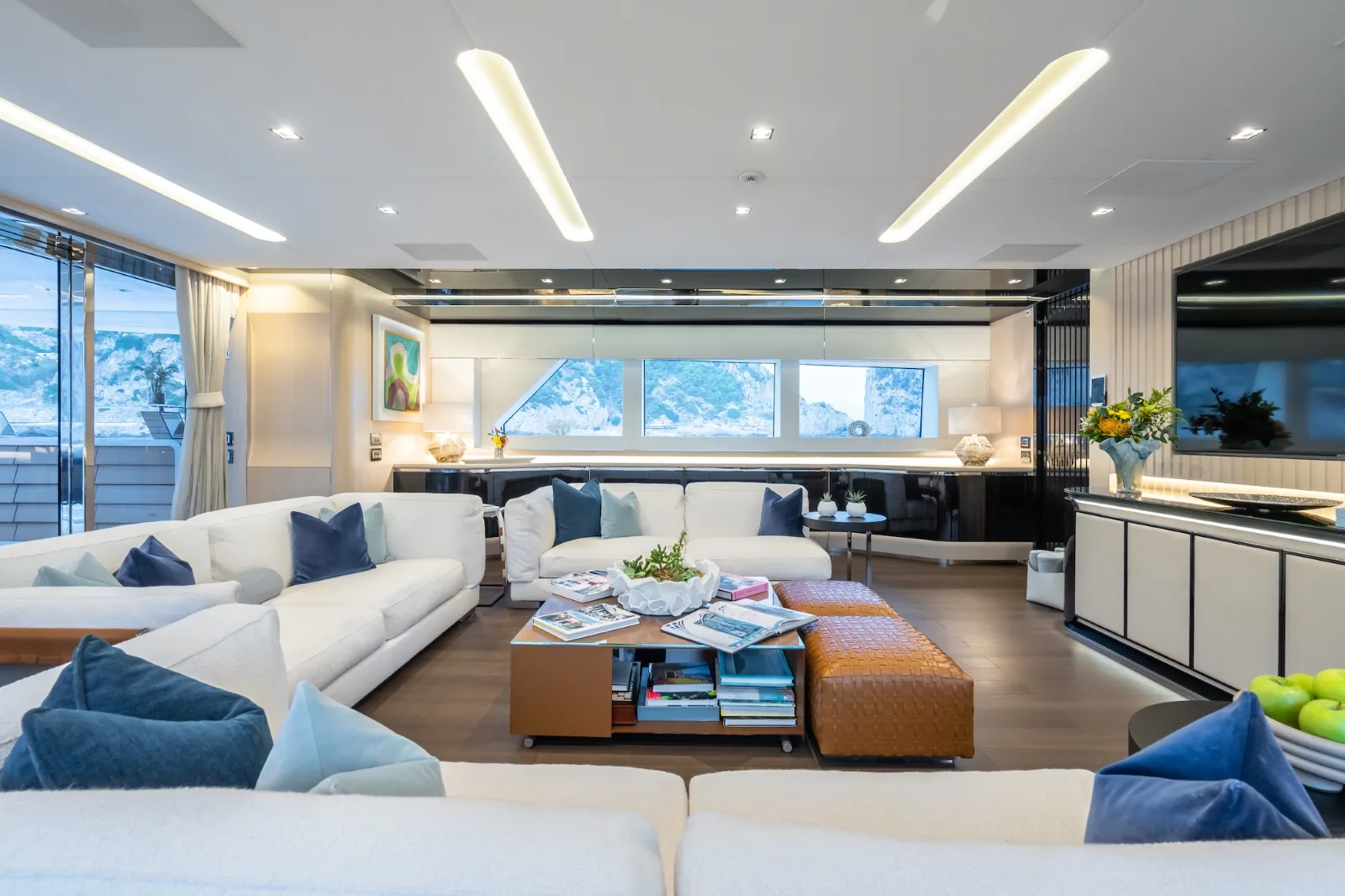 HALARA - photo 15 yacht charter Monaco