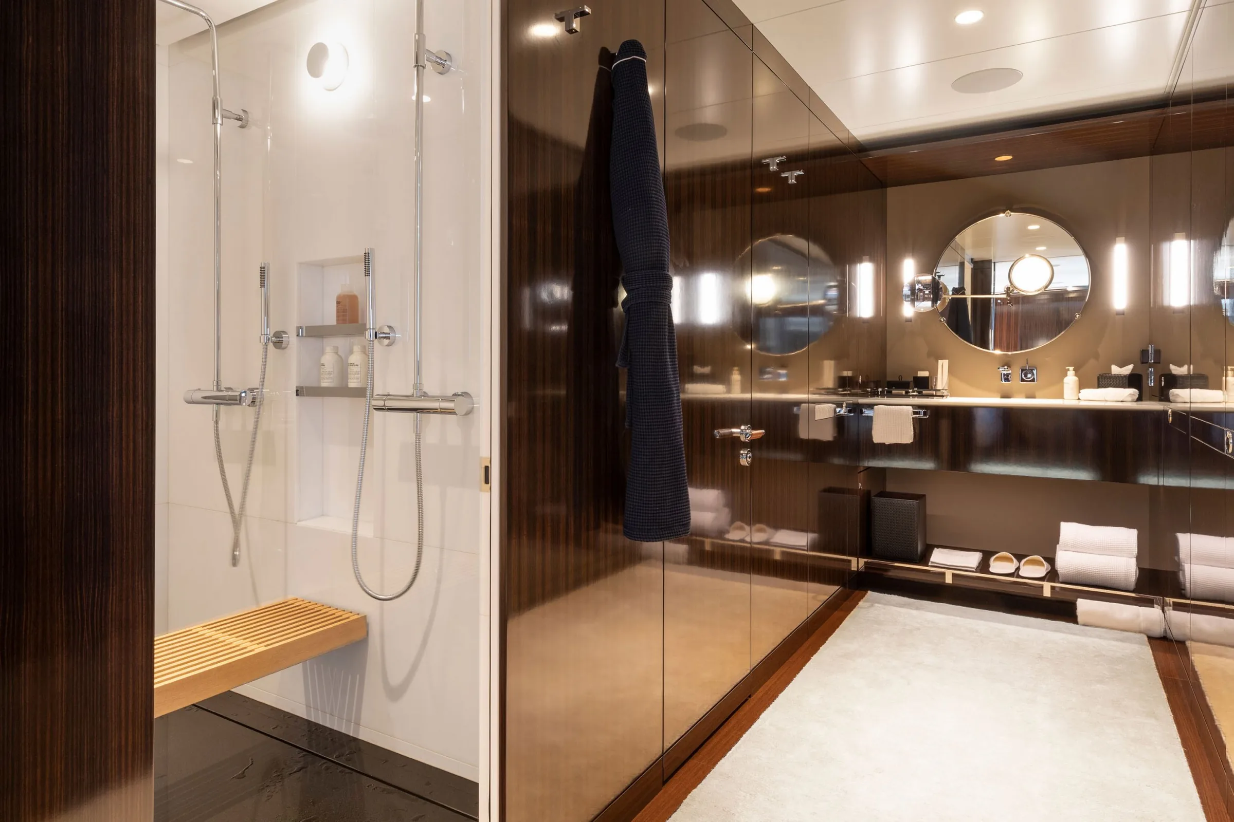 HALO - photo 5 yacht charter Monaco