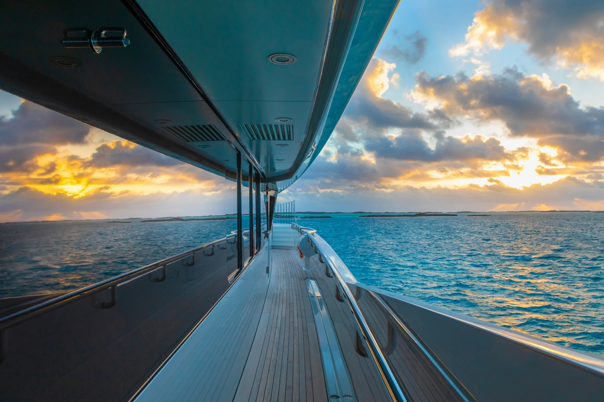 HALO - photo 20 yacht charter Monaco