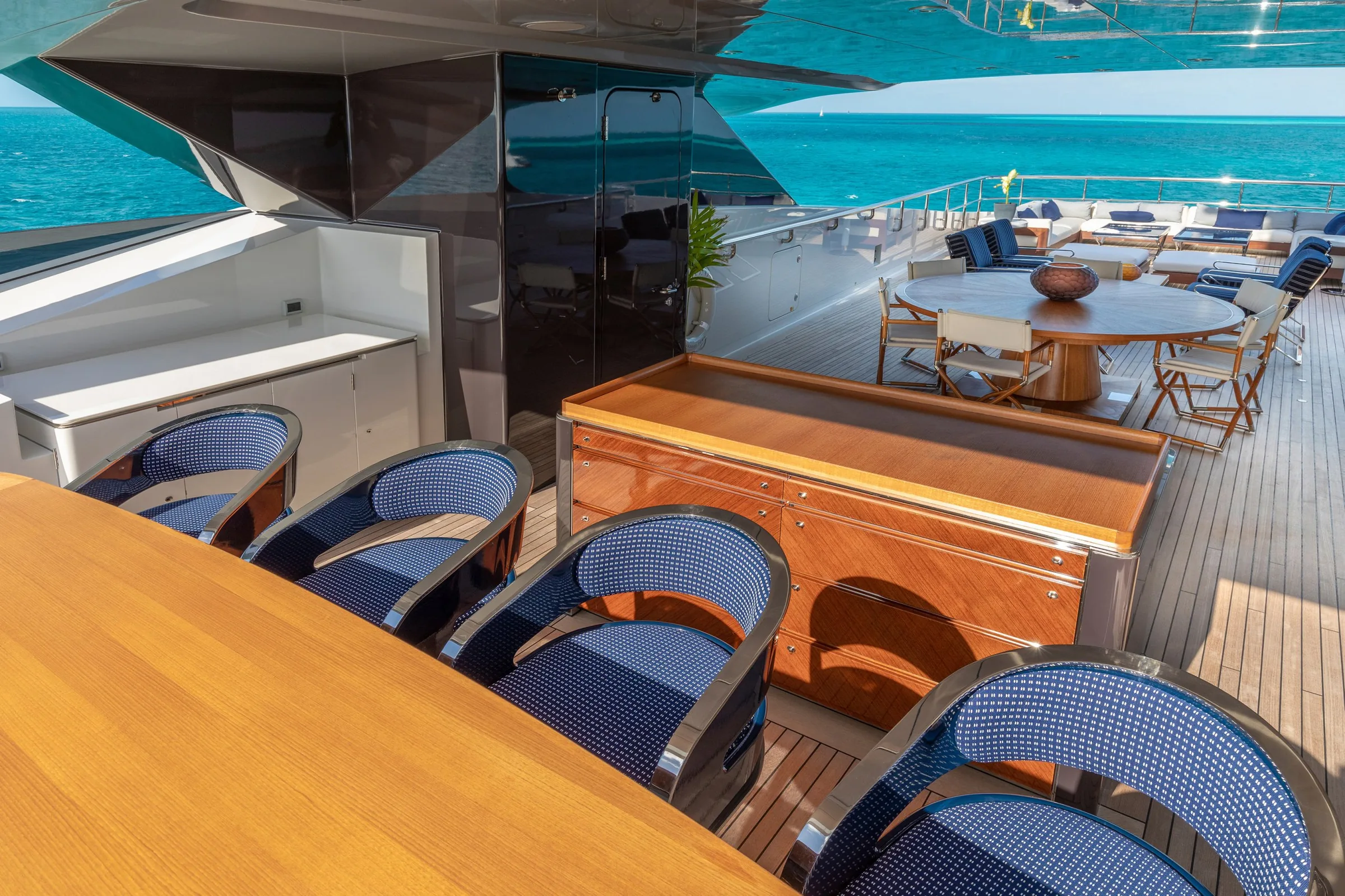 HALO - photo 24 yacht charter Monaco