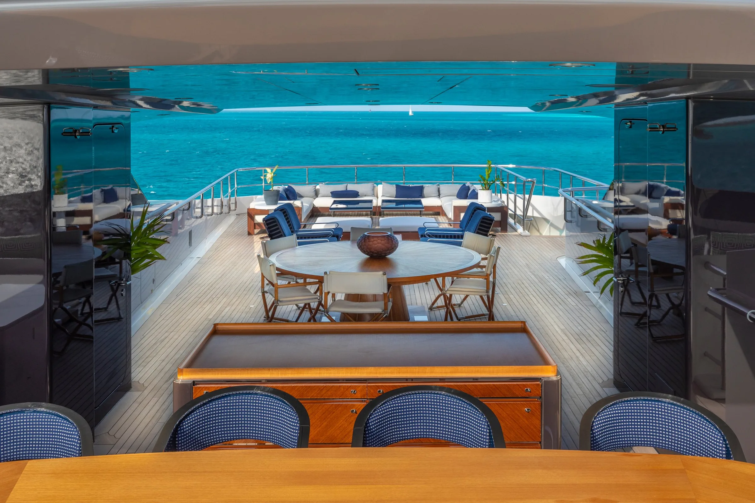 HALO - photo 26 yacht charter Monaco