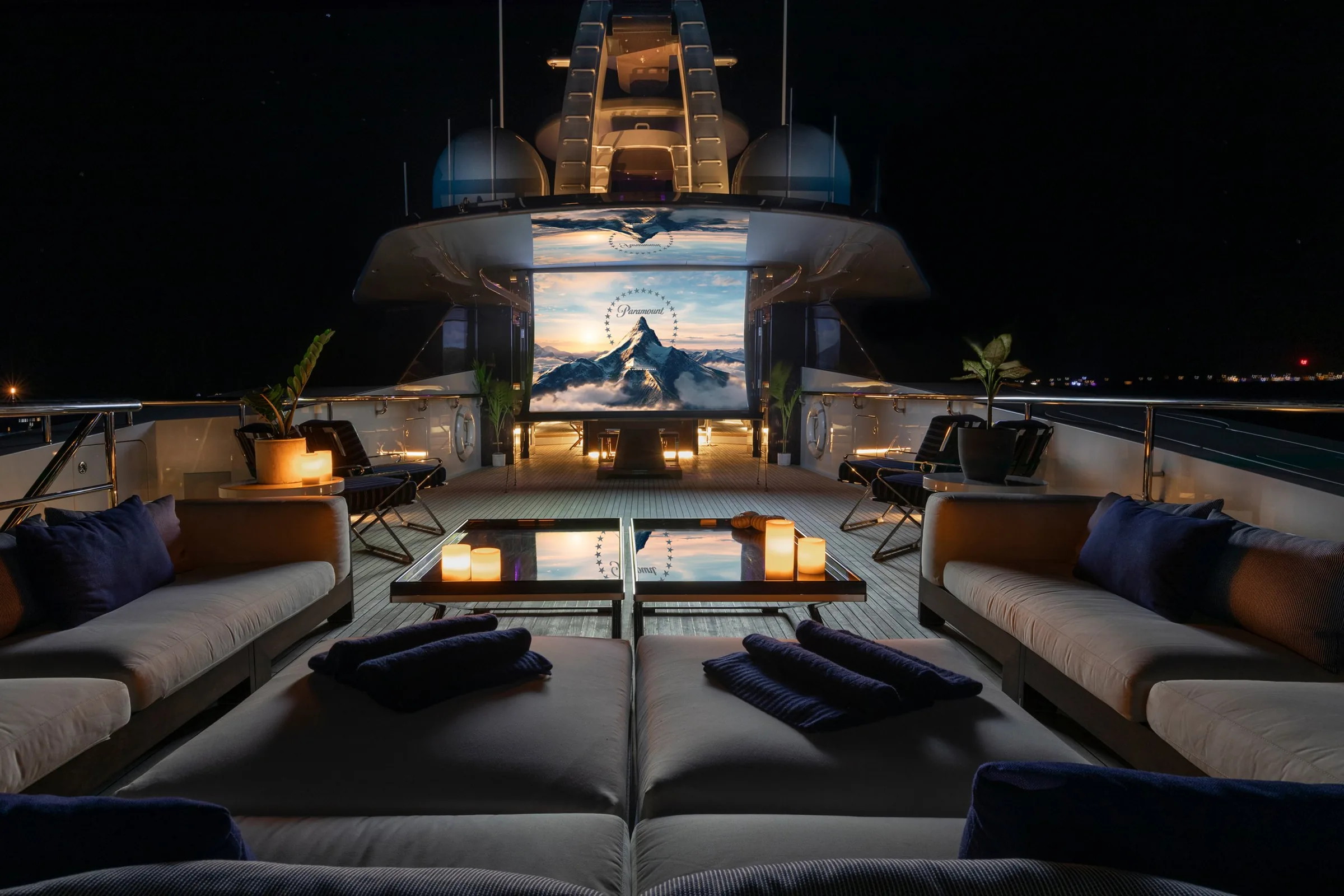 HALO - photo 30 yacht charter Monaco