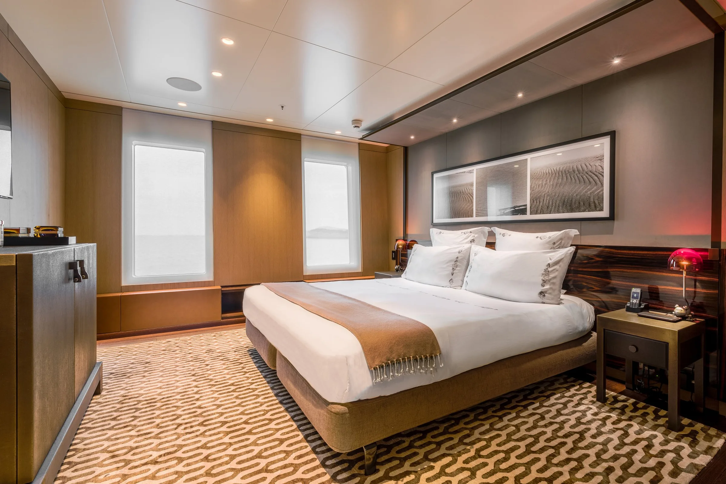 HALO - photo 33 yacht charter Monaco