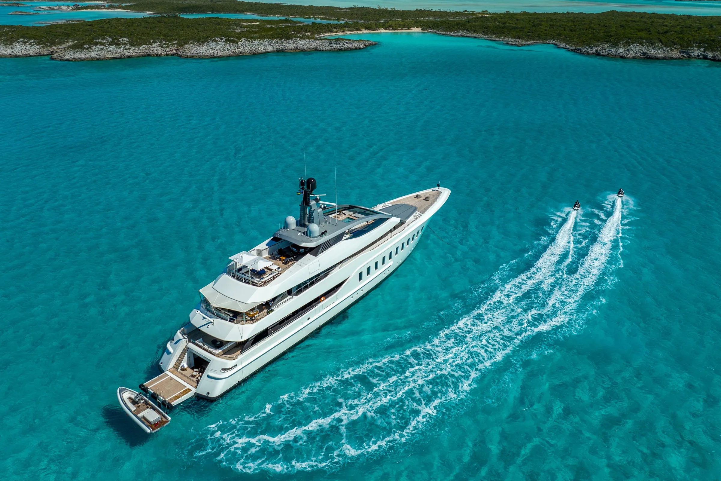 HALO - photo 38 yacht charter Monaco